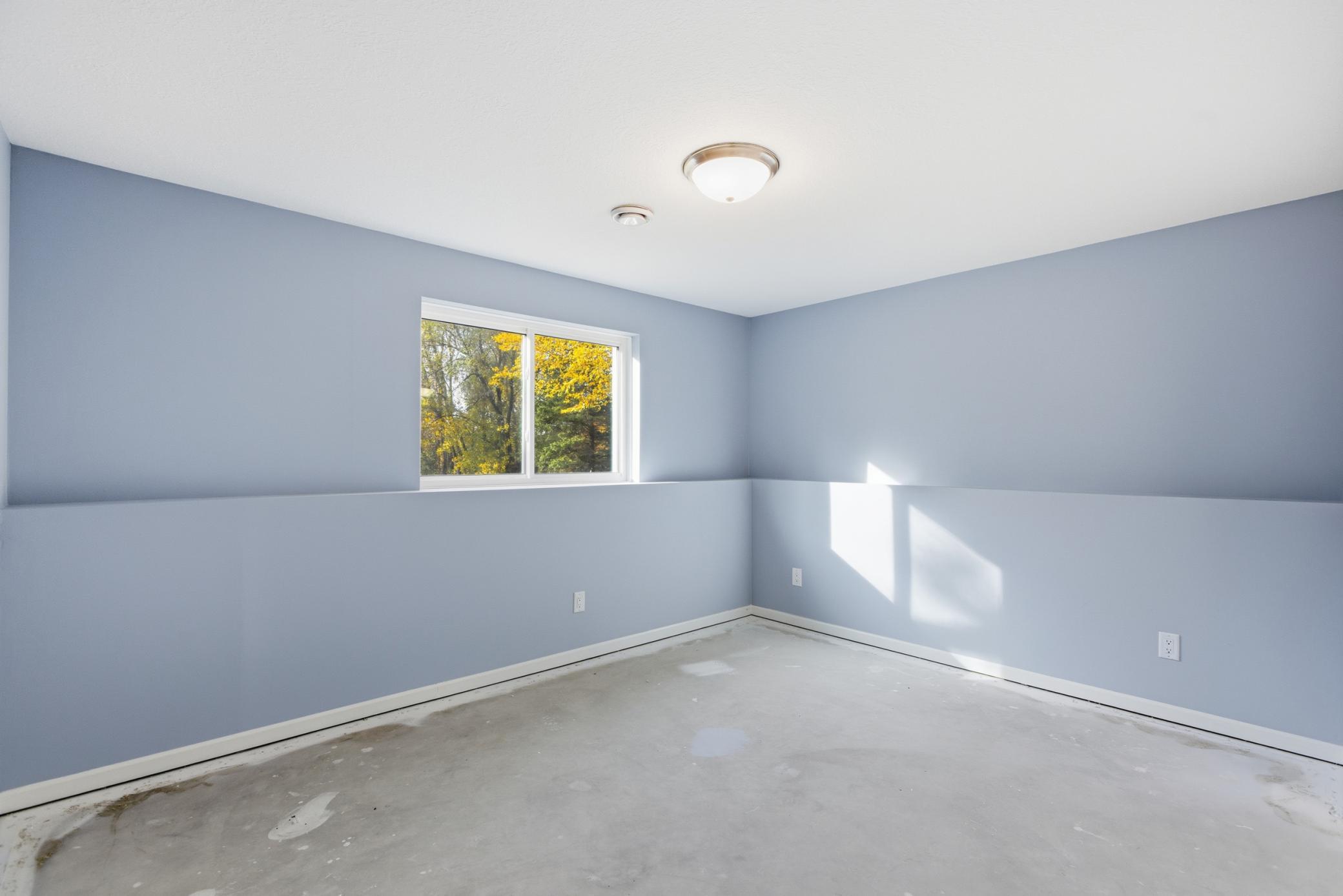 726 7th Street N