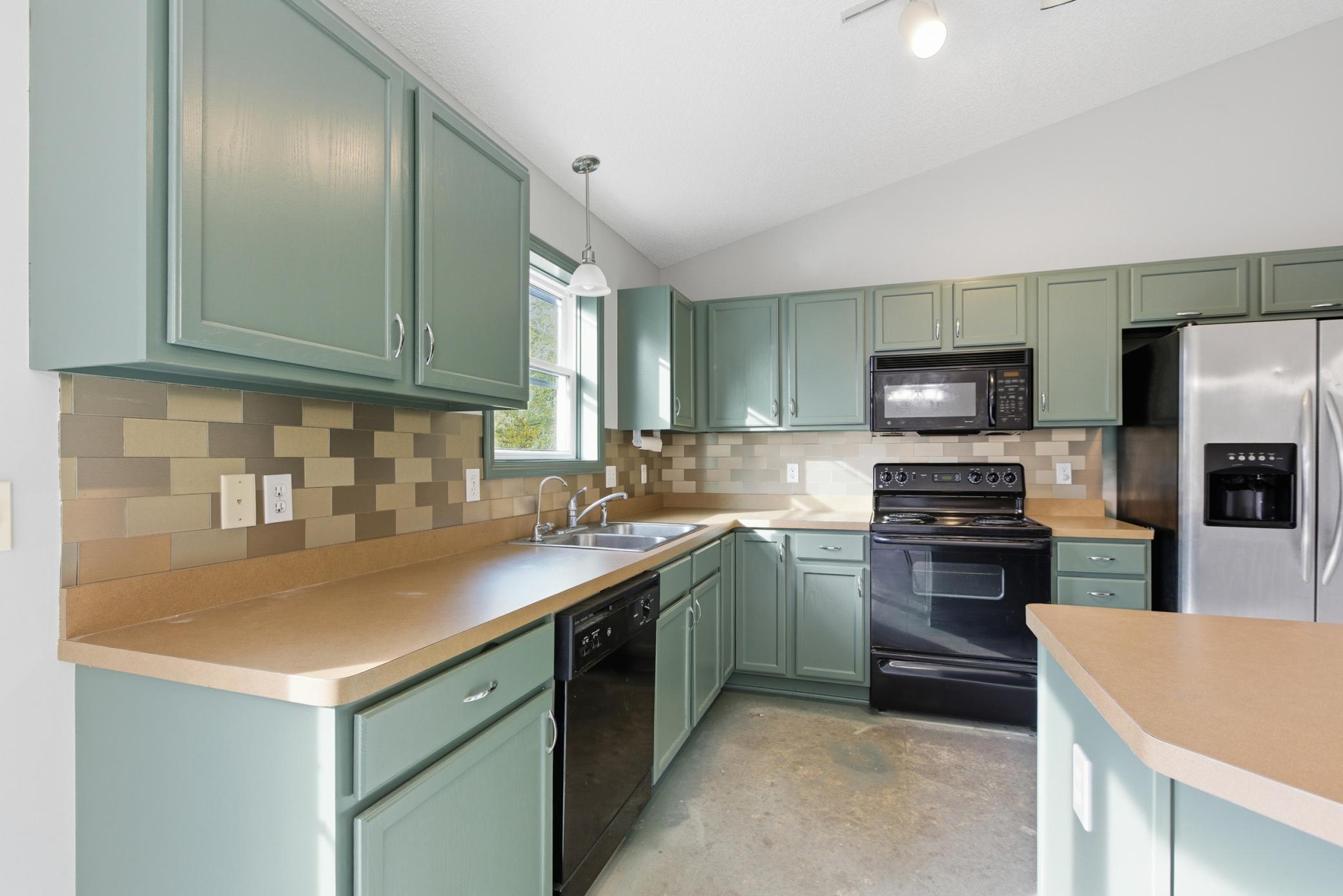726 7th Street N