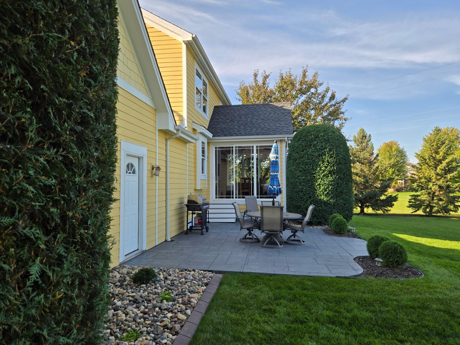 6584 W Laketowne Drive