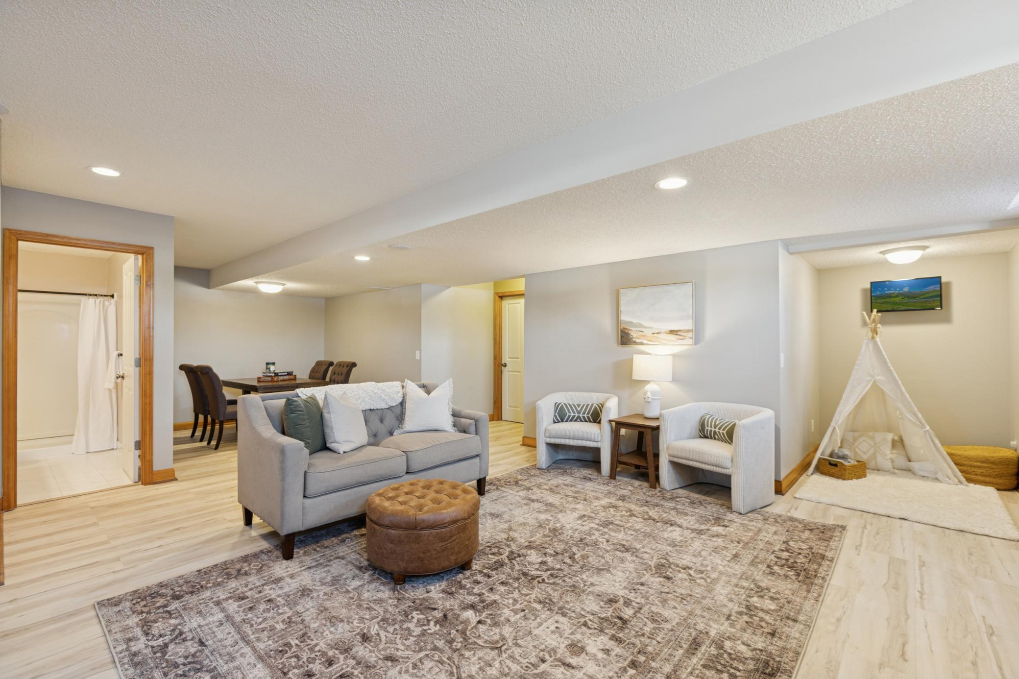 6584 W Laketowne Drive