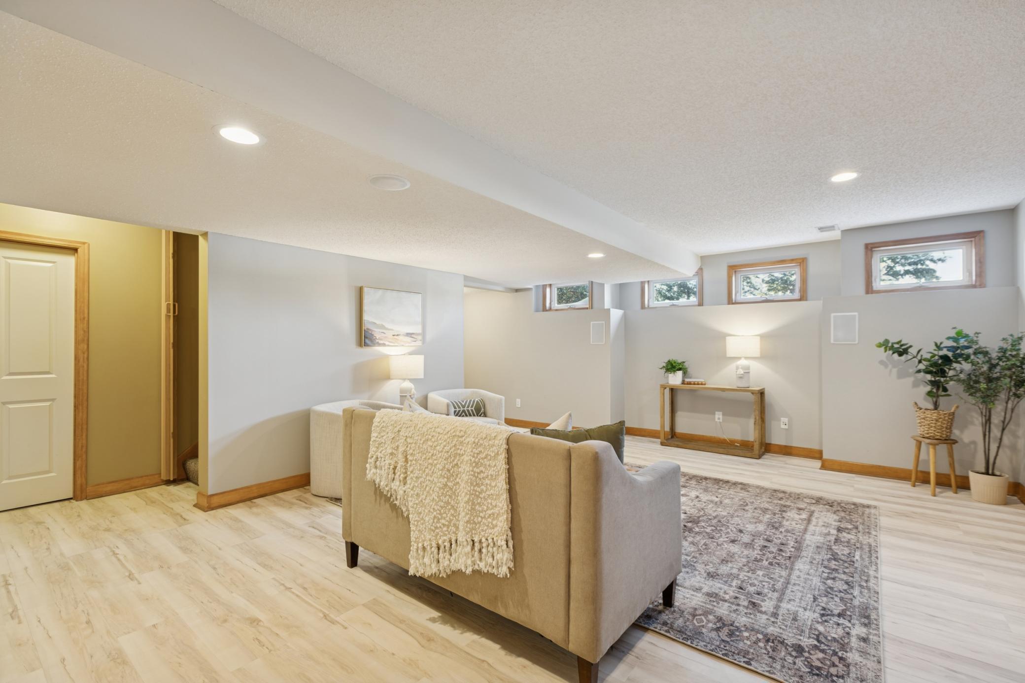 6584 W Laketowne Drive