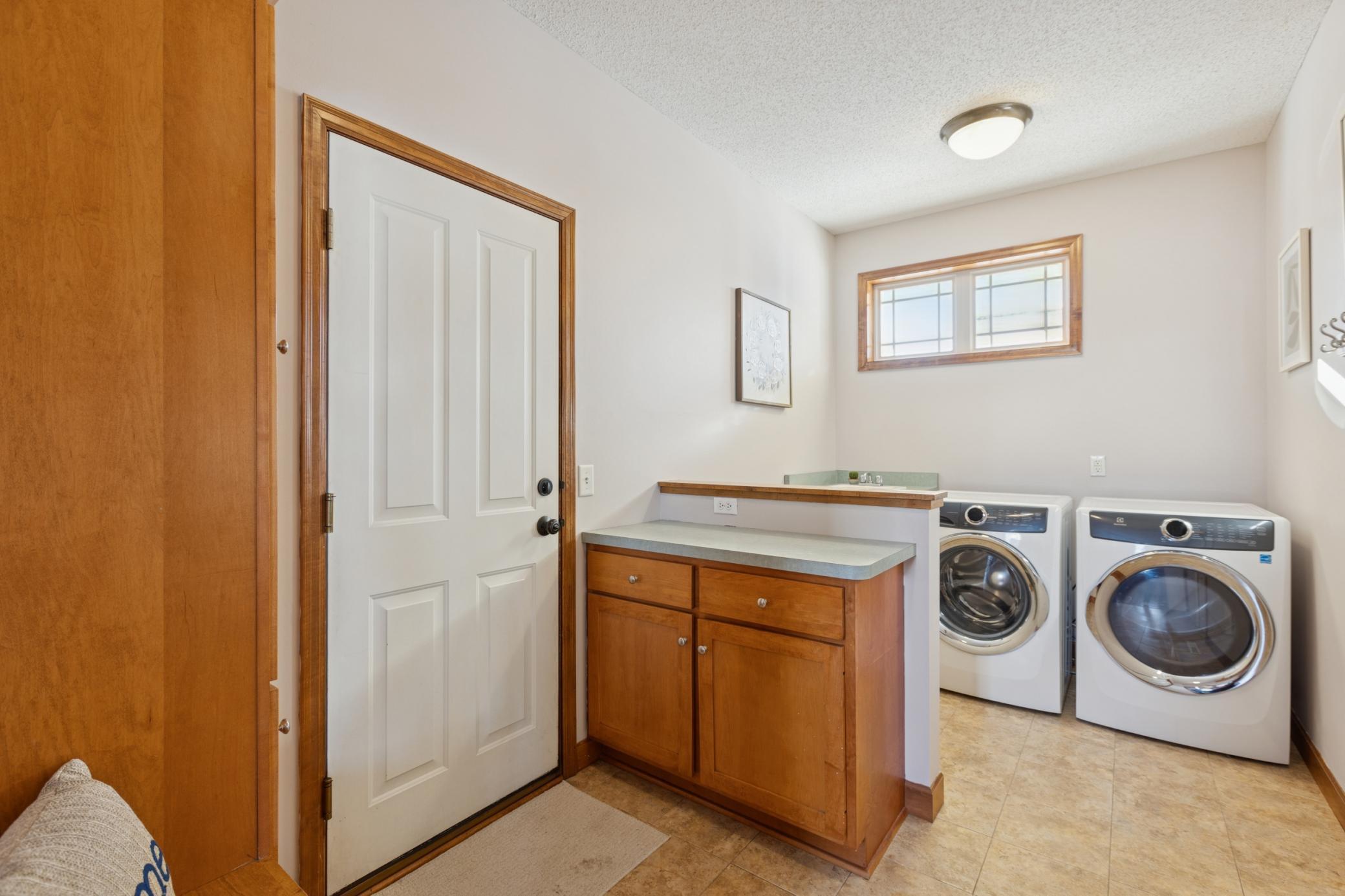 6584 W Laketowne Drive