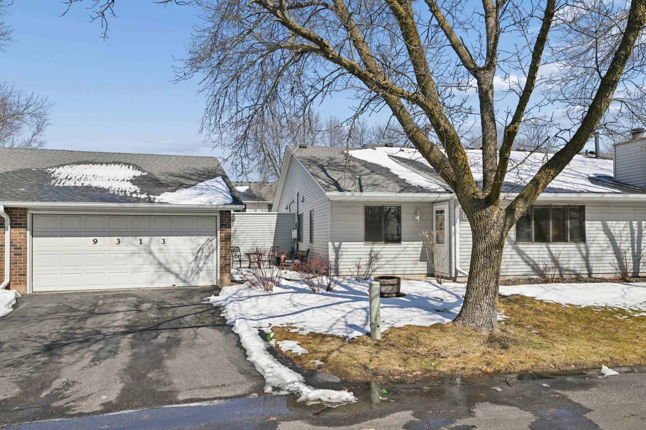 9313 Ranchview Lane N