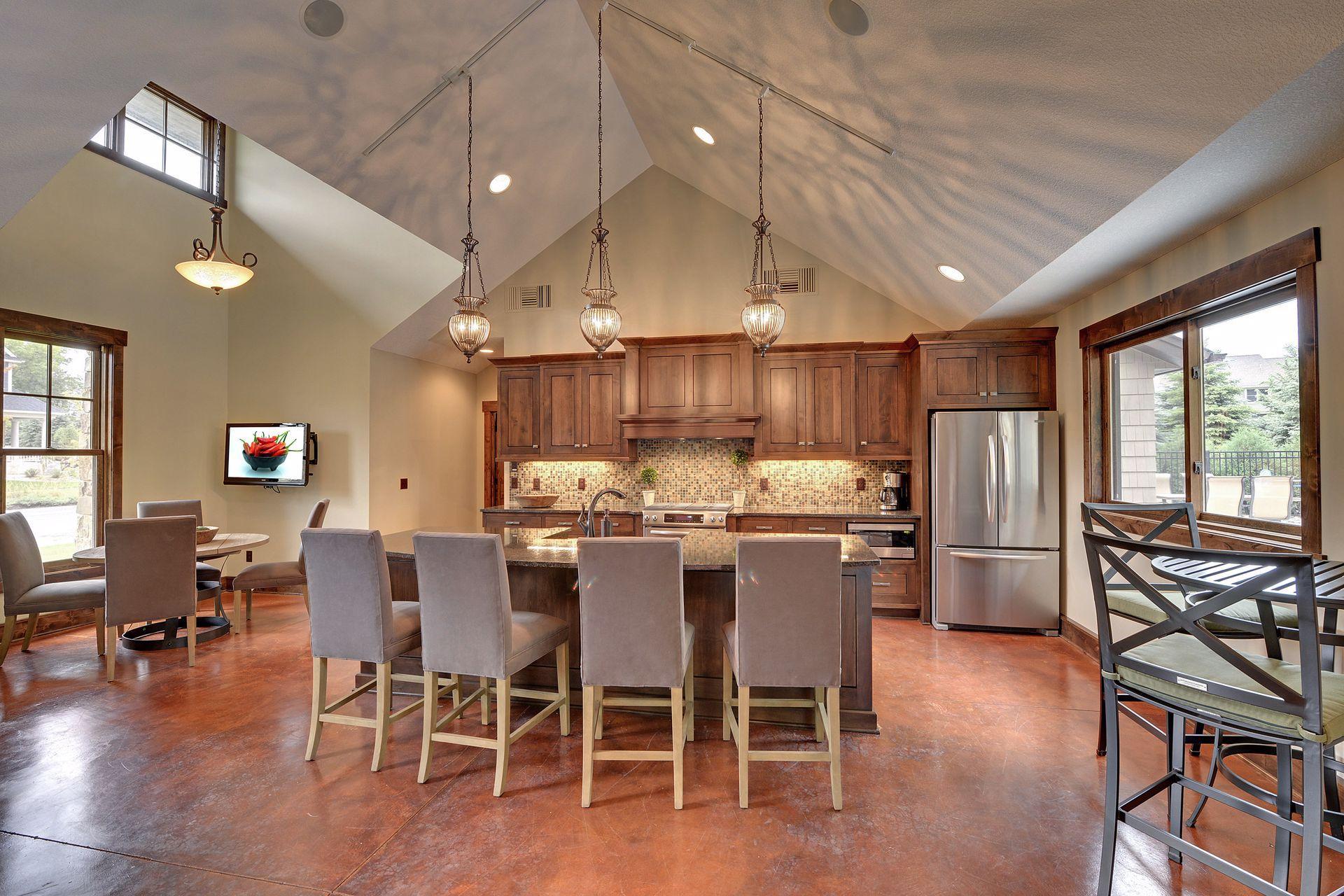 5295 Ranchview Lane N