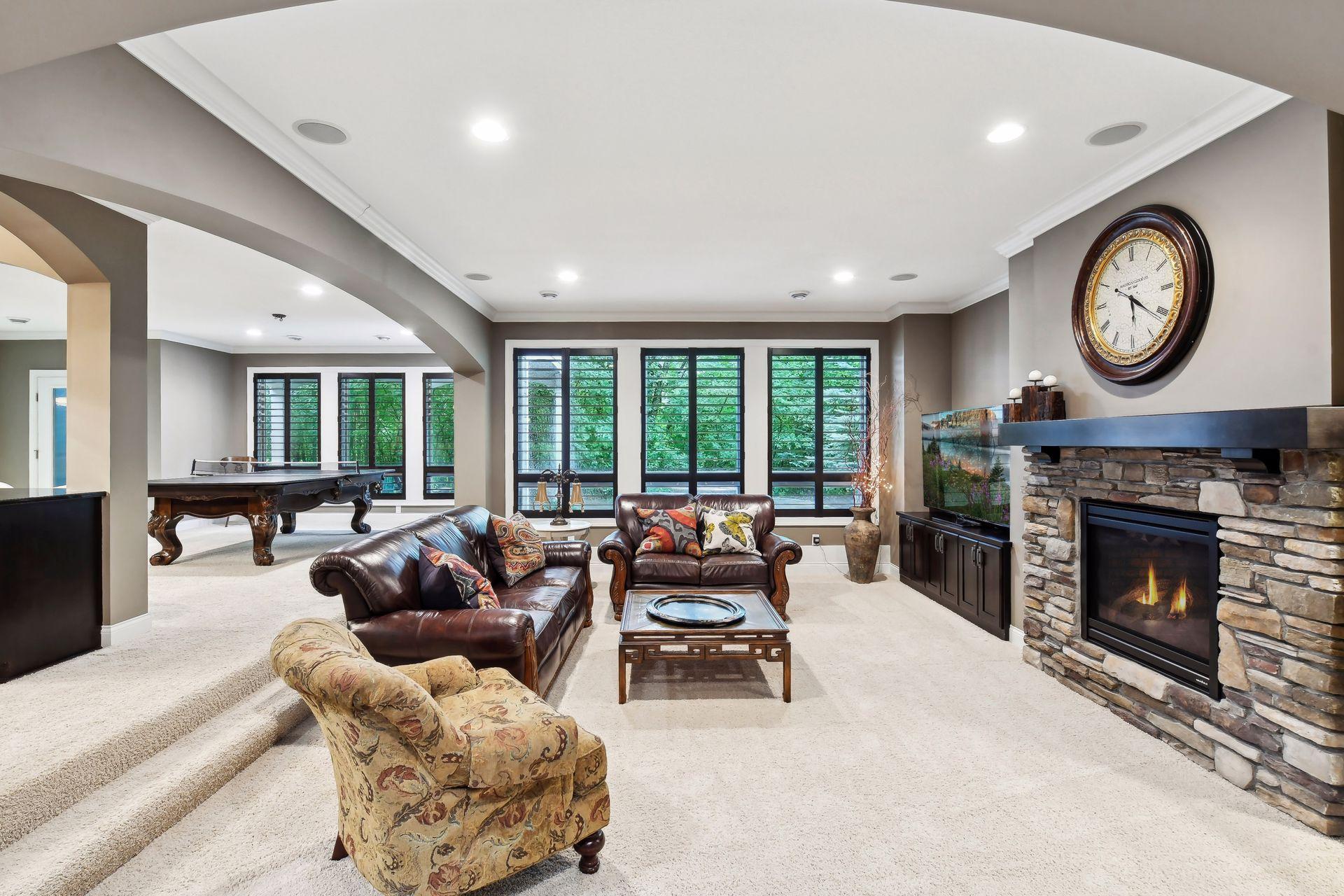 5295 Ranchview Lane N