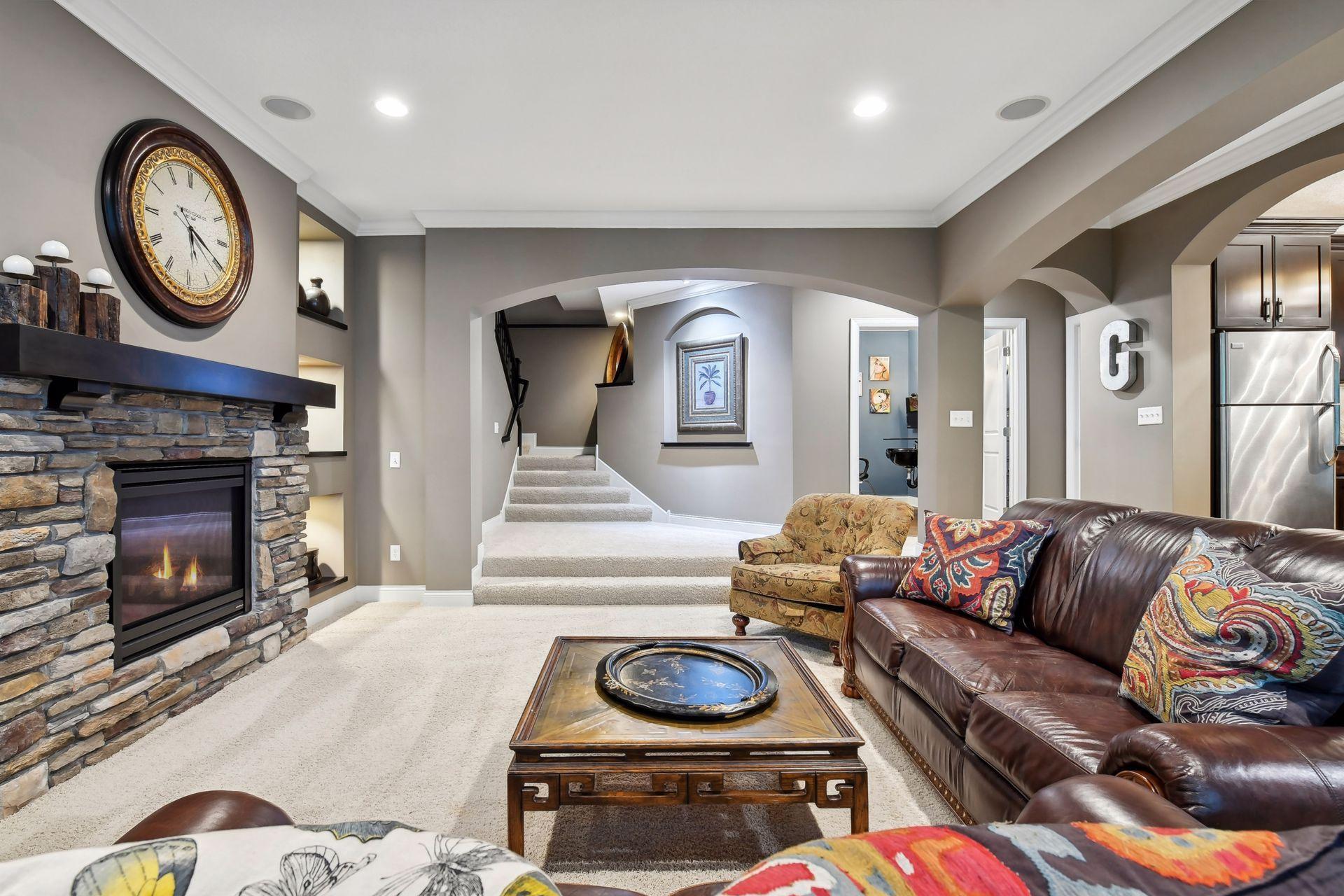 5295 Ranchview Lane N