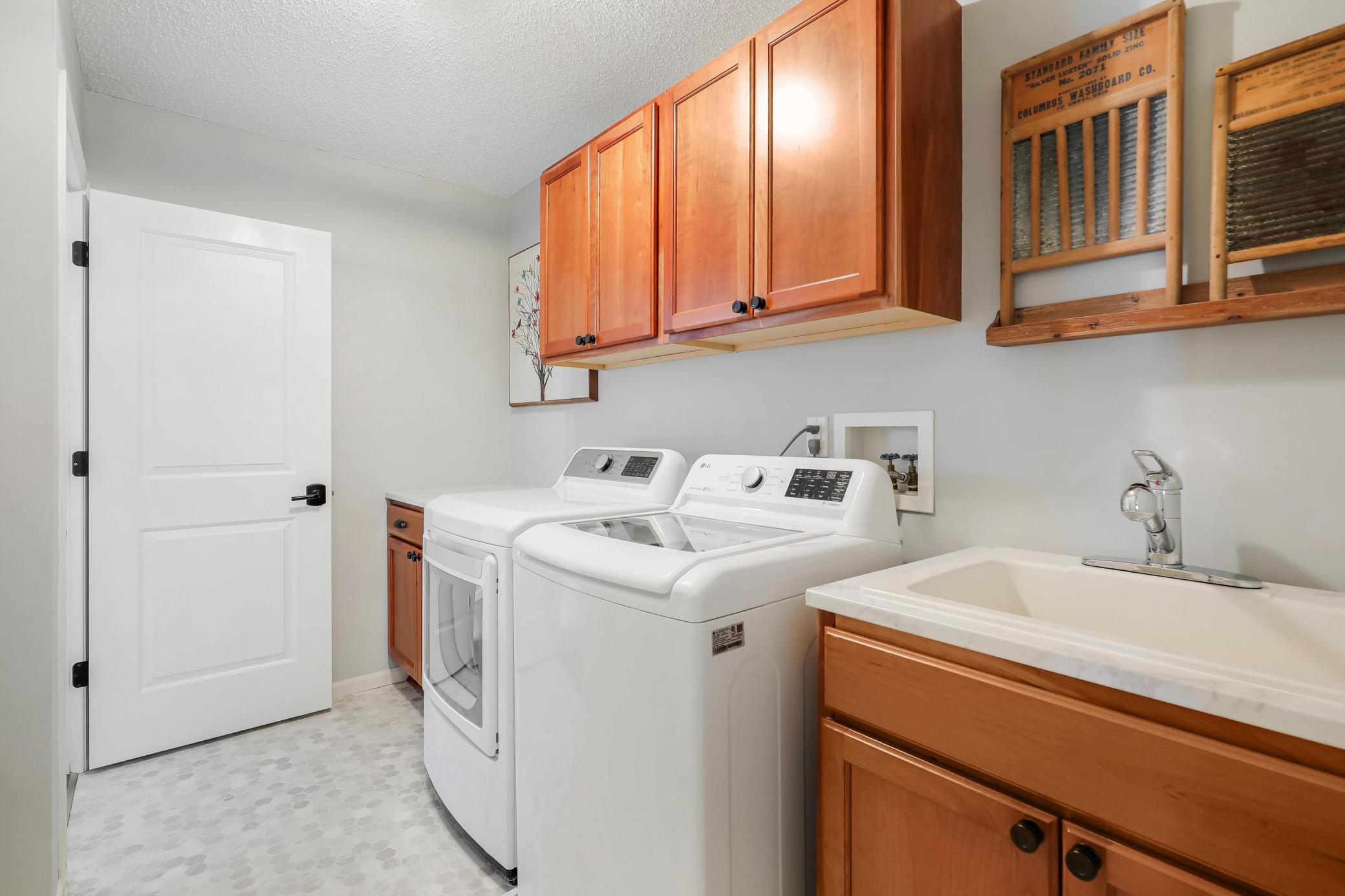 13472 Clearwater Circle