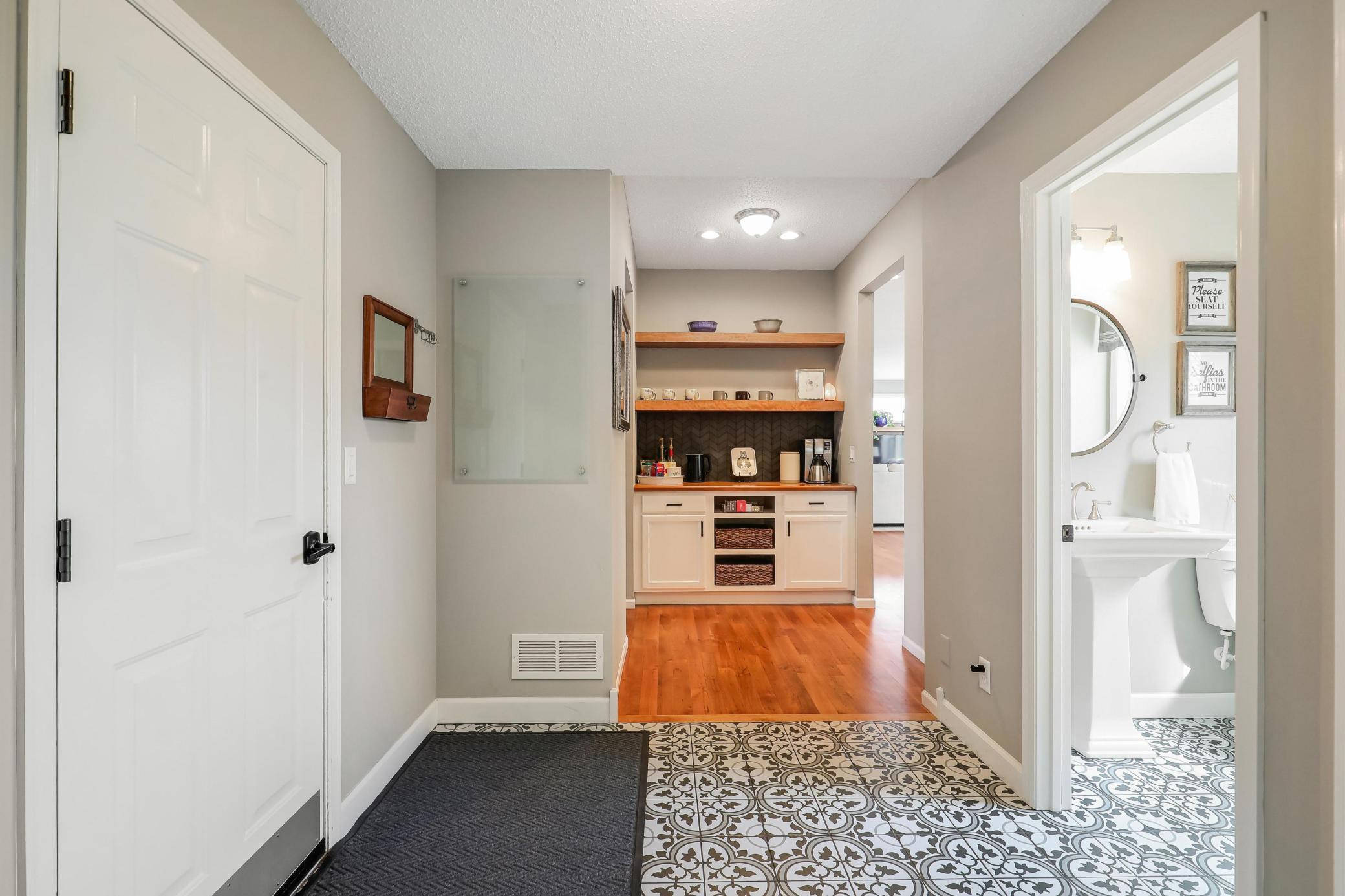 13472 Clearwater Circle