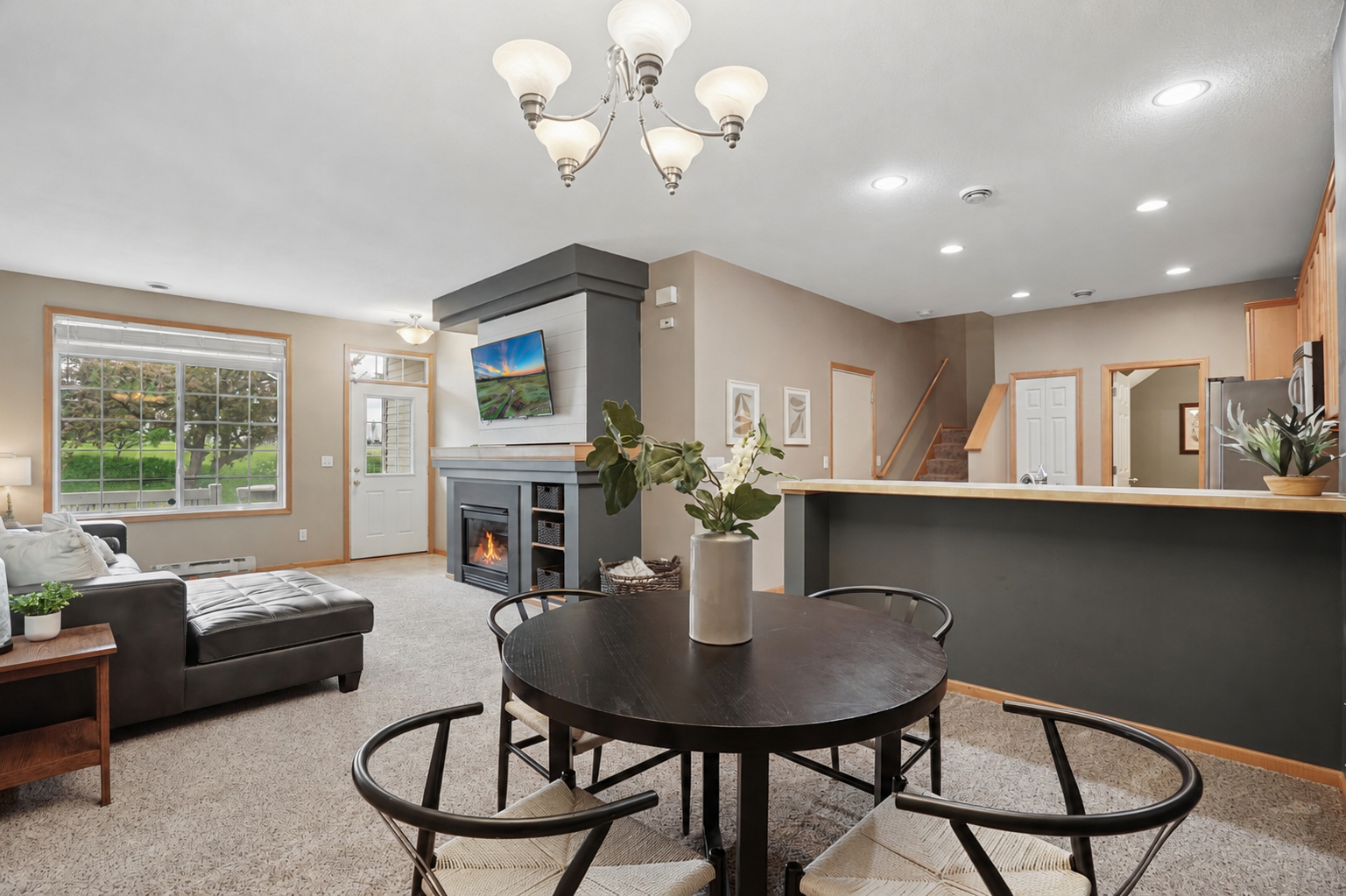 805 Willow Glen Court Unit: 1102