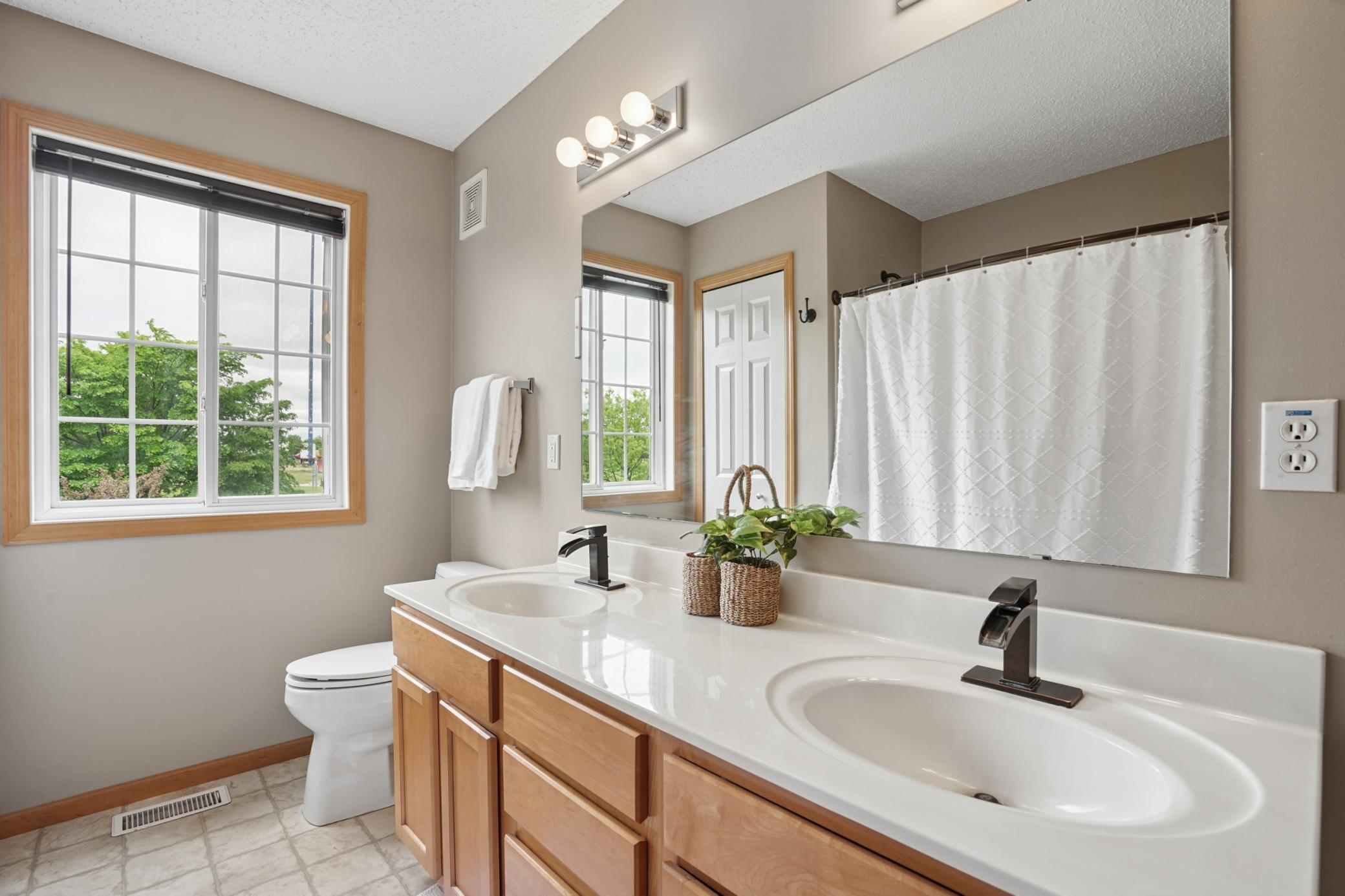 805 Willow Glen Court Unit: 1102