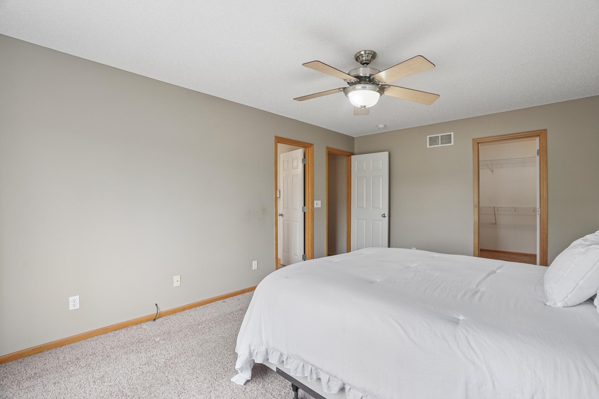 805 Willow Glen Court Unit: 1102