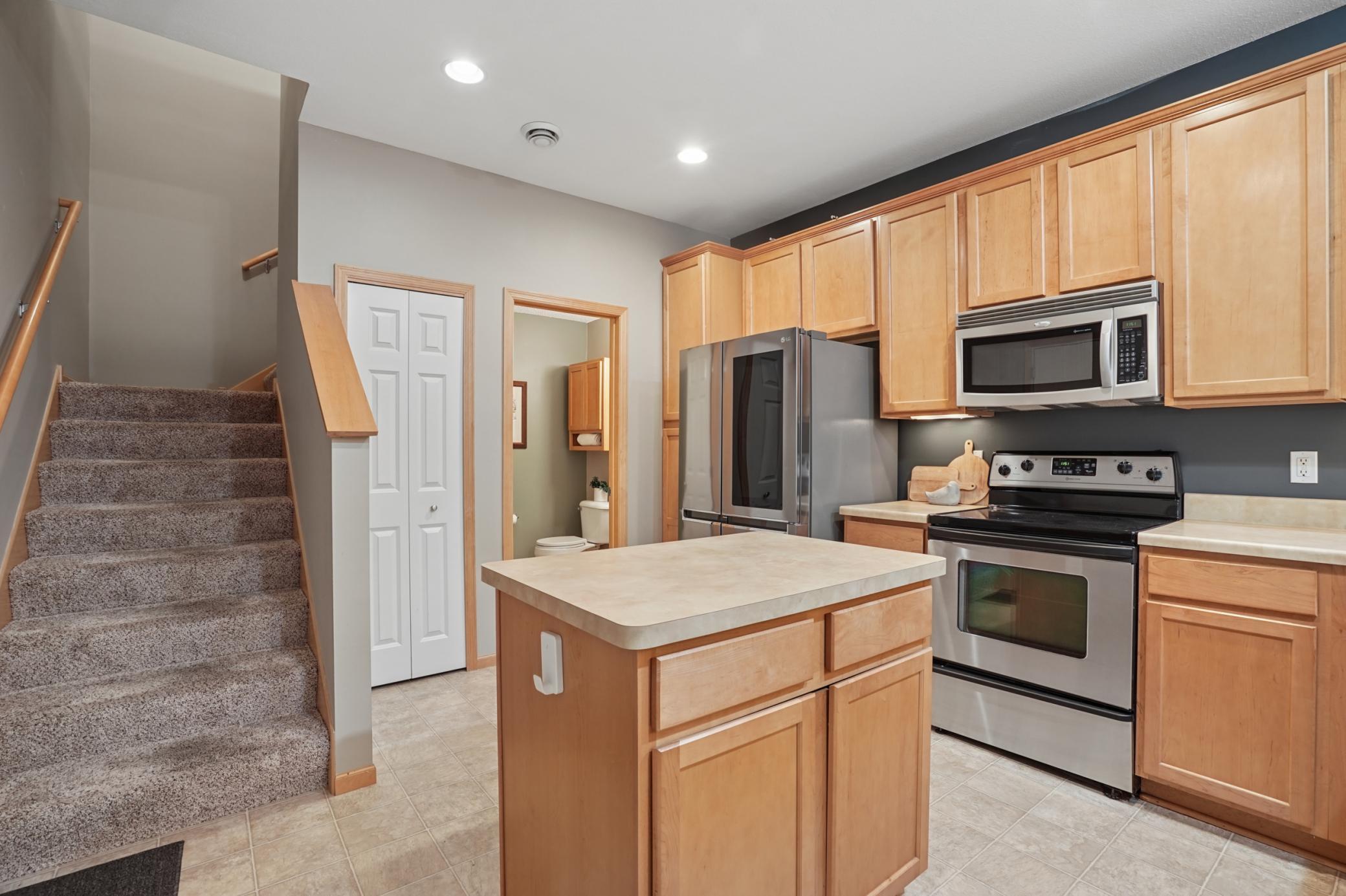 805 Willow Glen Court Unit: 1102