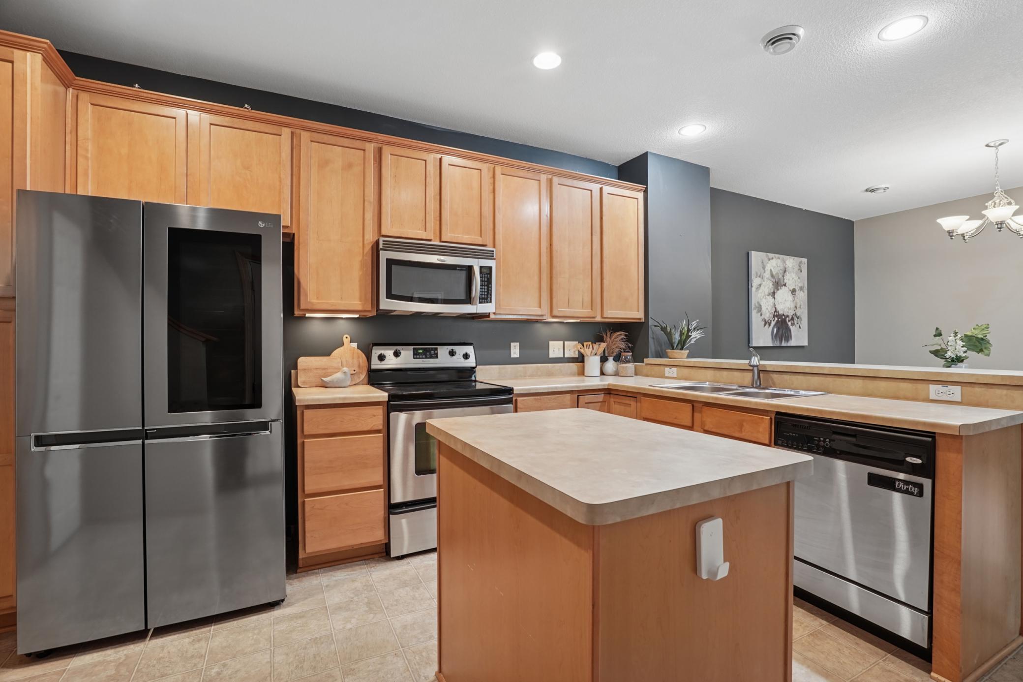 805 Willow Glen Court Unit: 1102