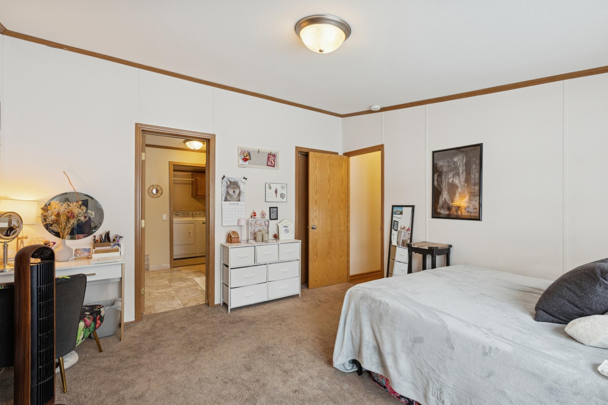 2207 Robin Lane
