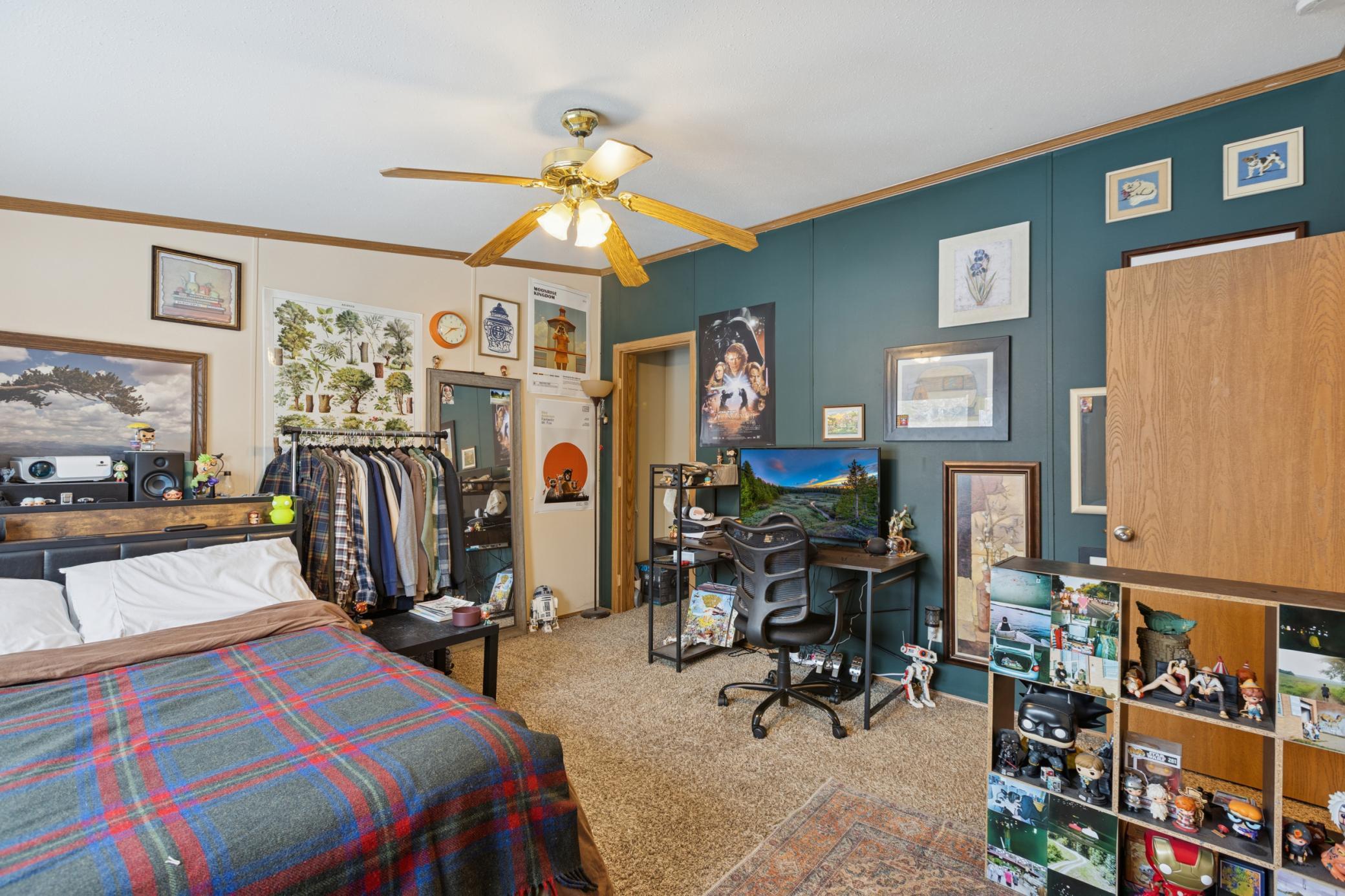 2207 Robin Lane