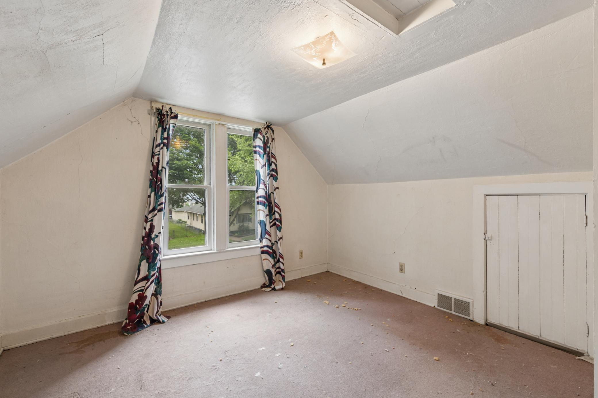 1087 Matilda Street