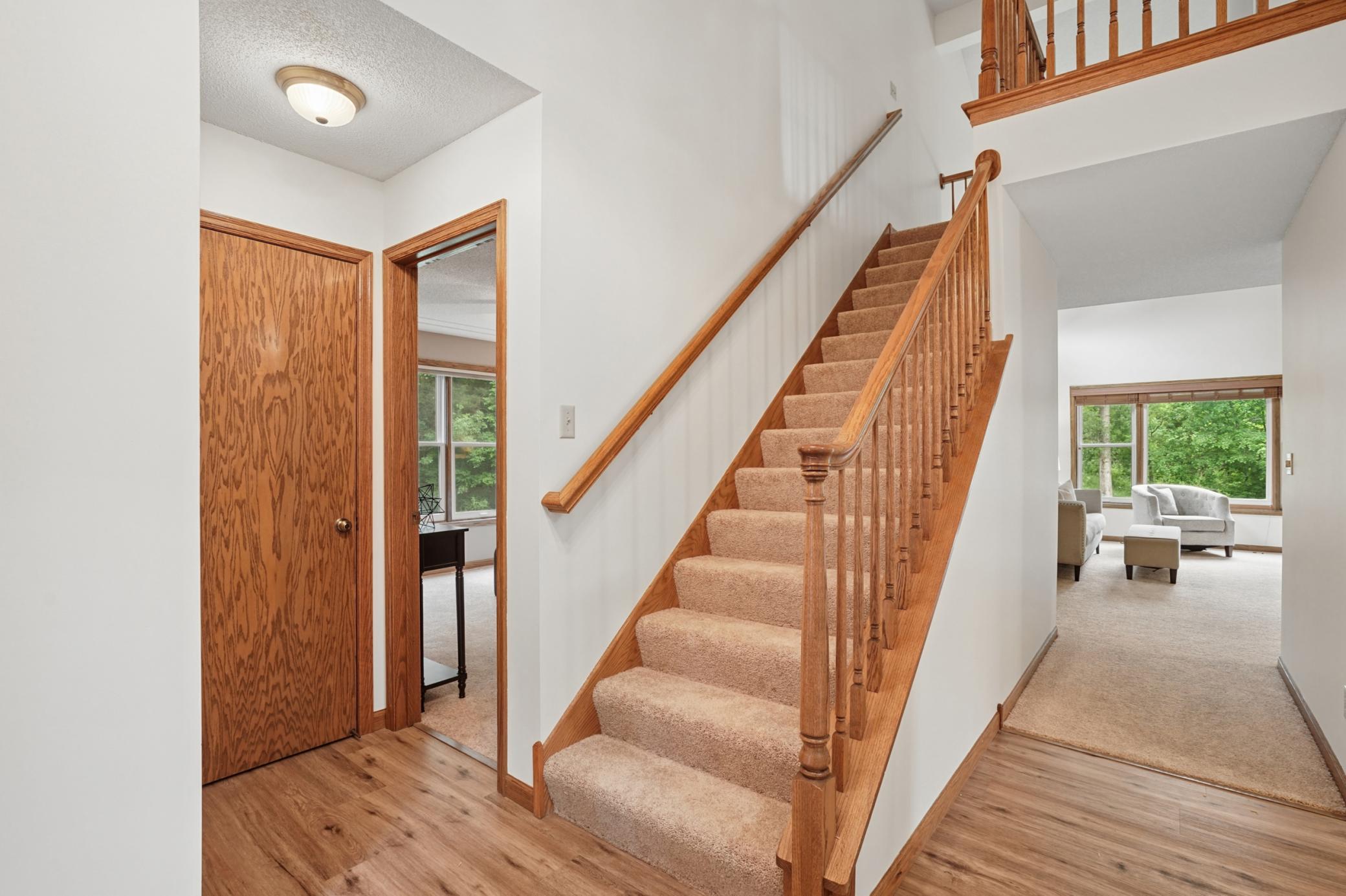 885 Katydid Lane NE