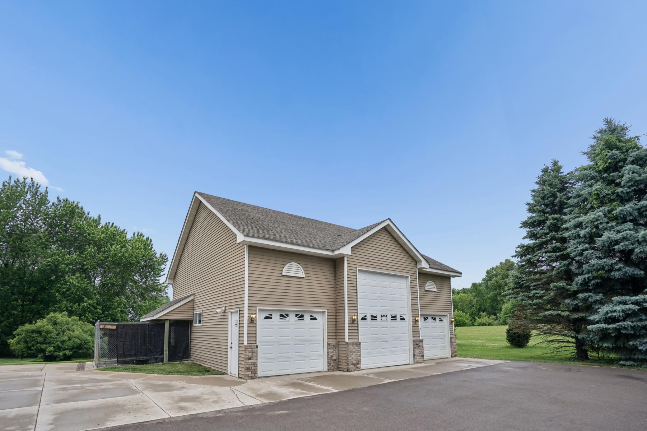 885 Katydid Lane NE