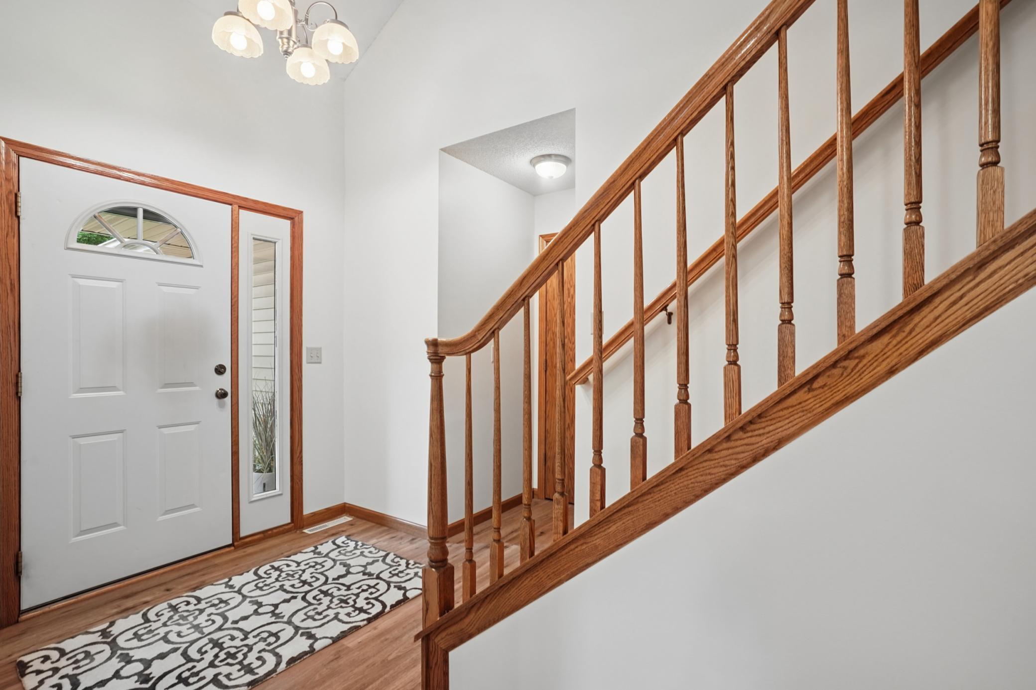 885 Katydid Lane NE