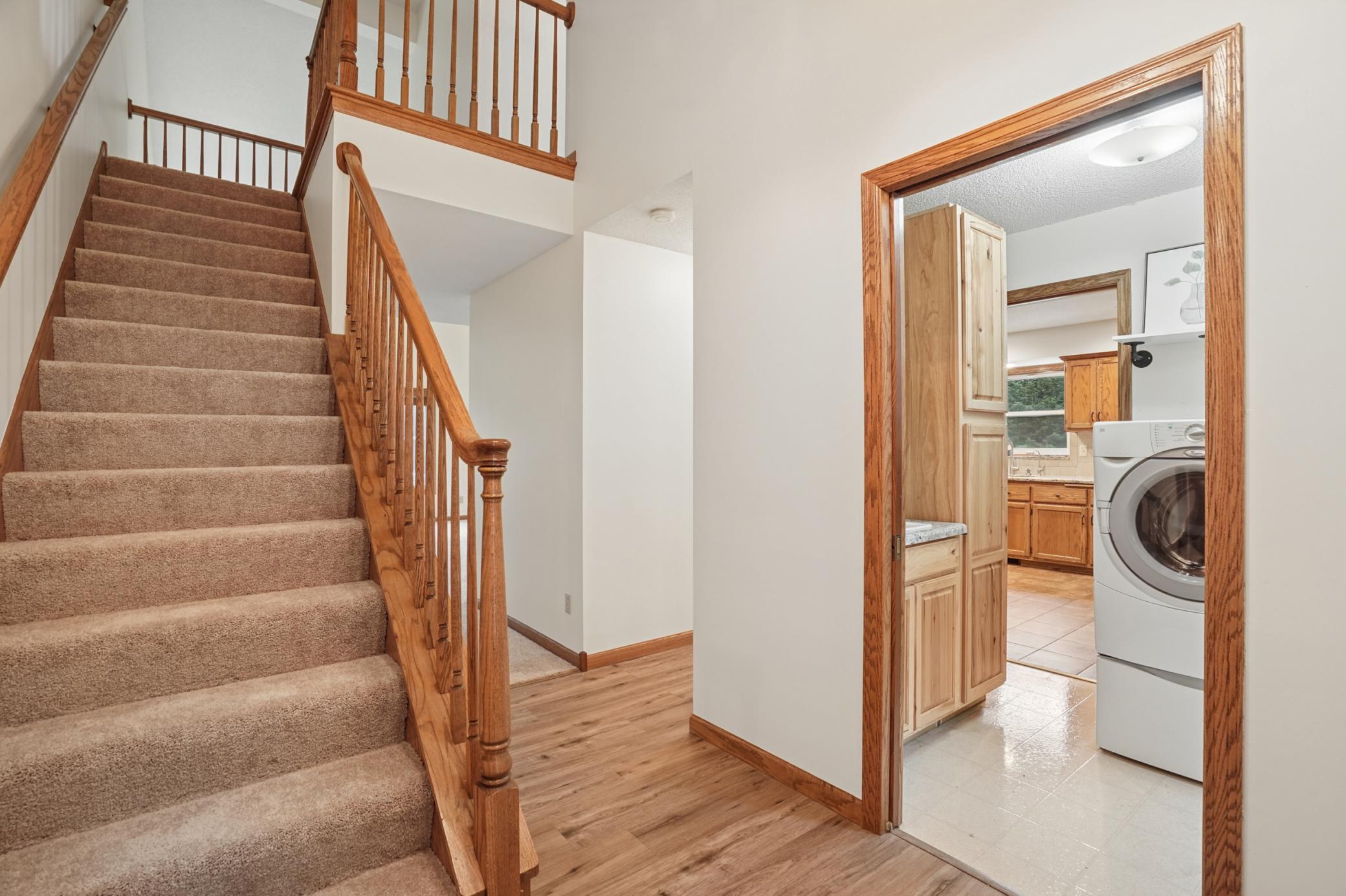 885 Katydid Lane NE