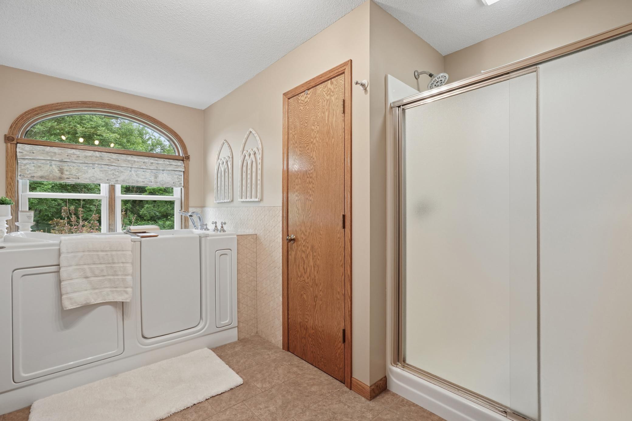 885 Katydid Lane NE