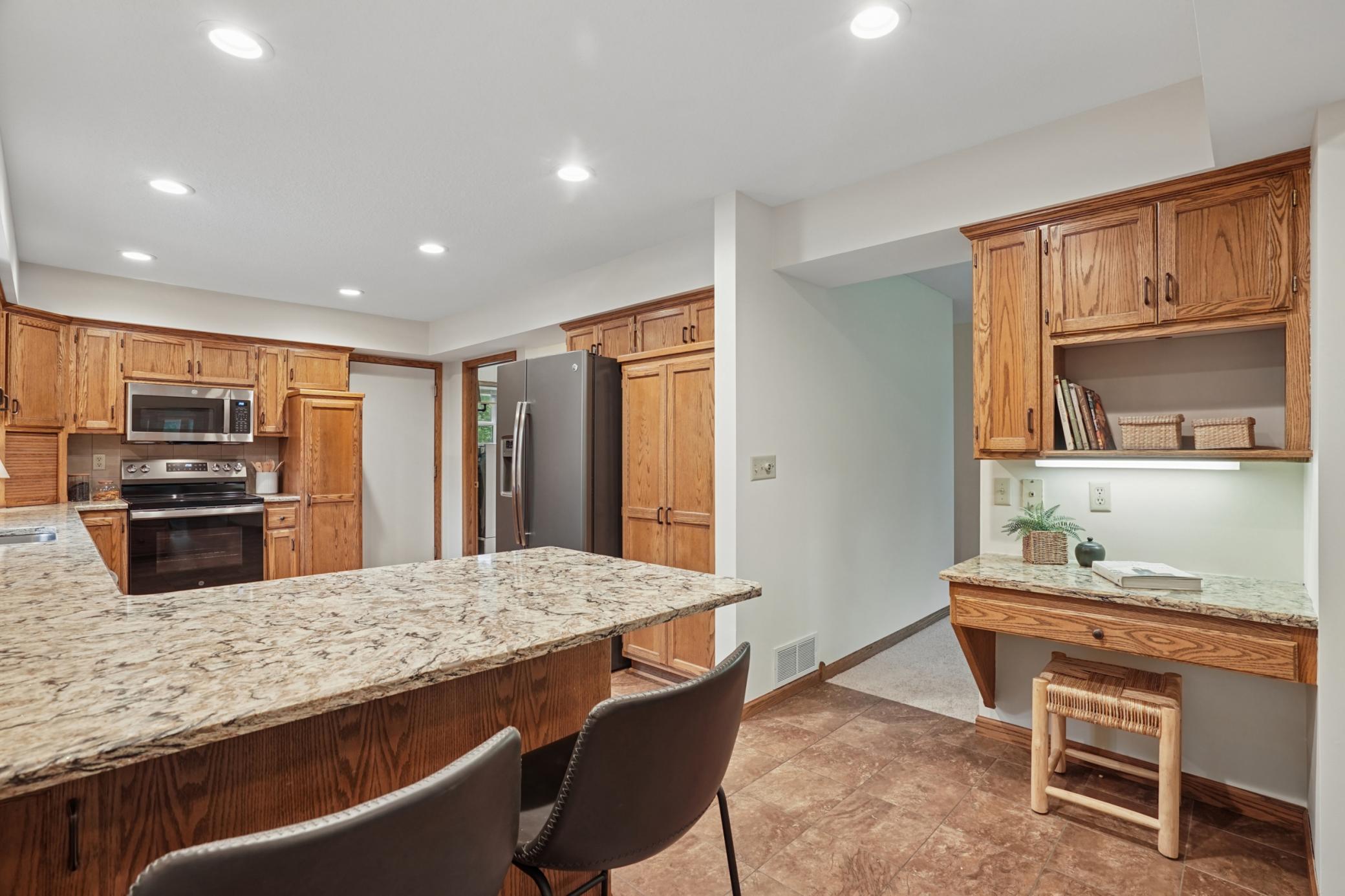 885 Katydid Lane NE