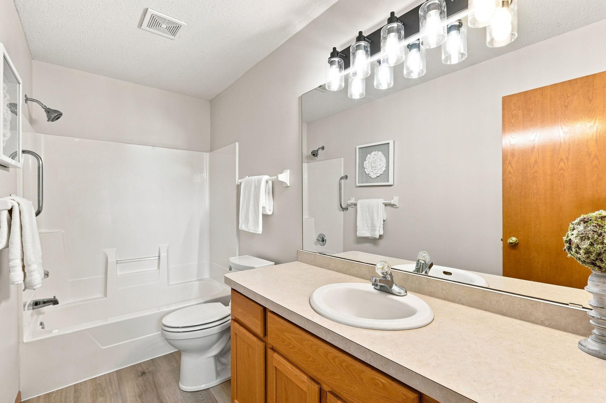 21728 Evergreen Trail