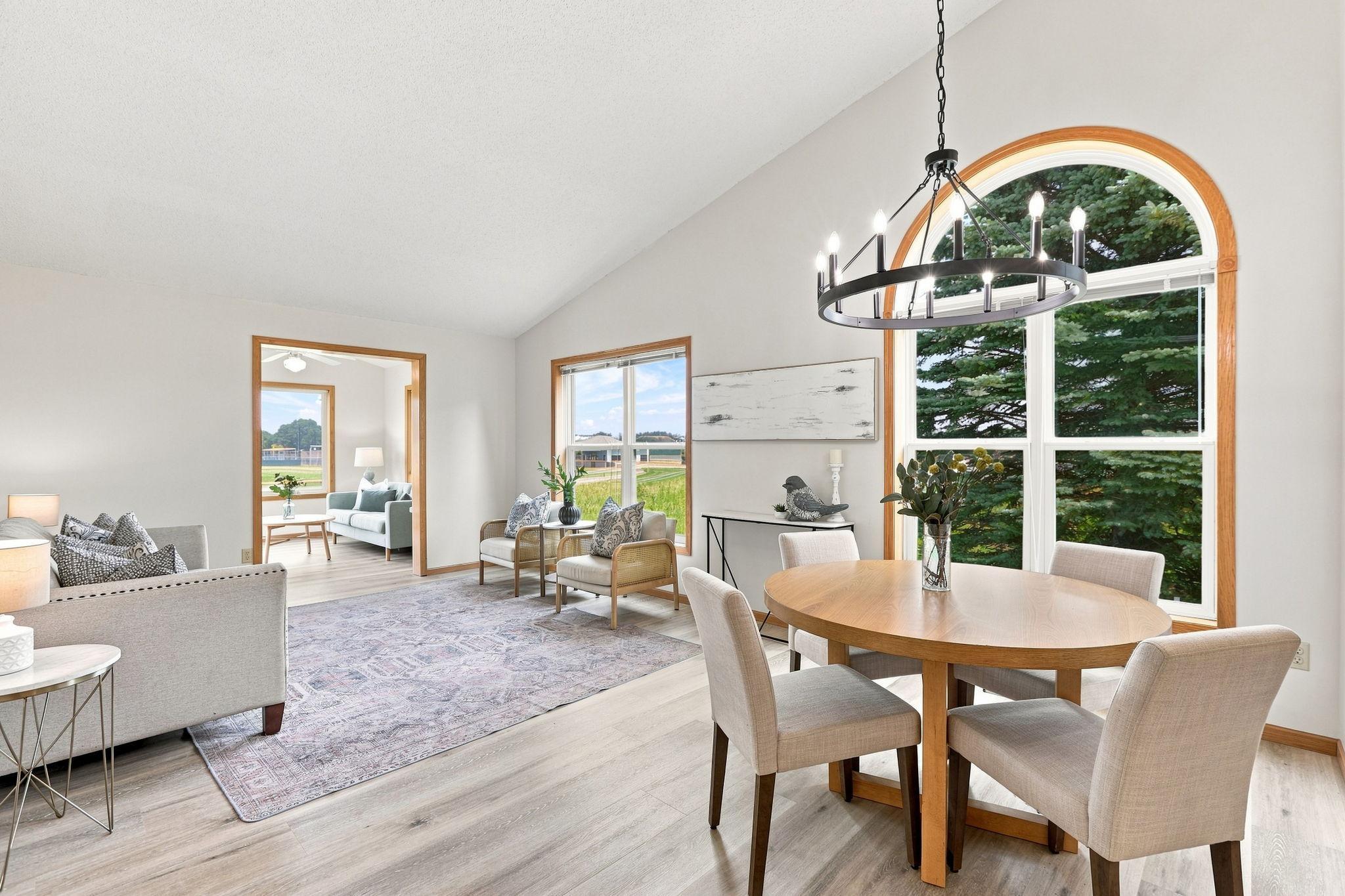 21728 Evergreen Trail