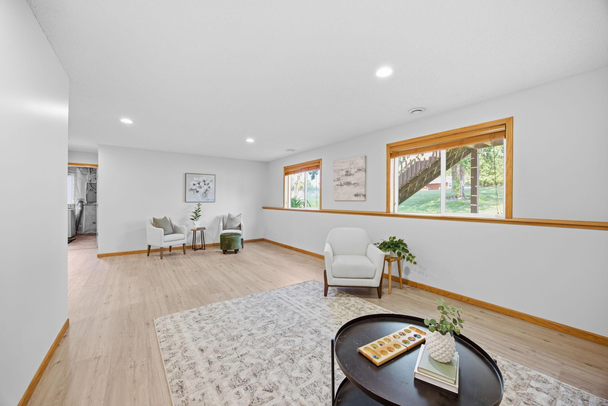5522 Lambert Avenue NE