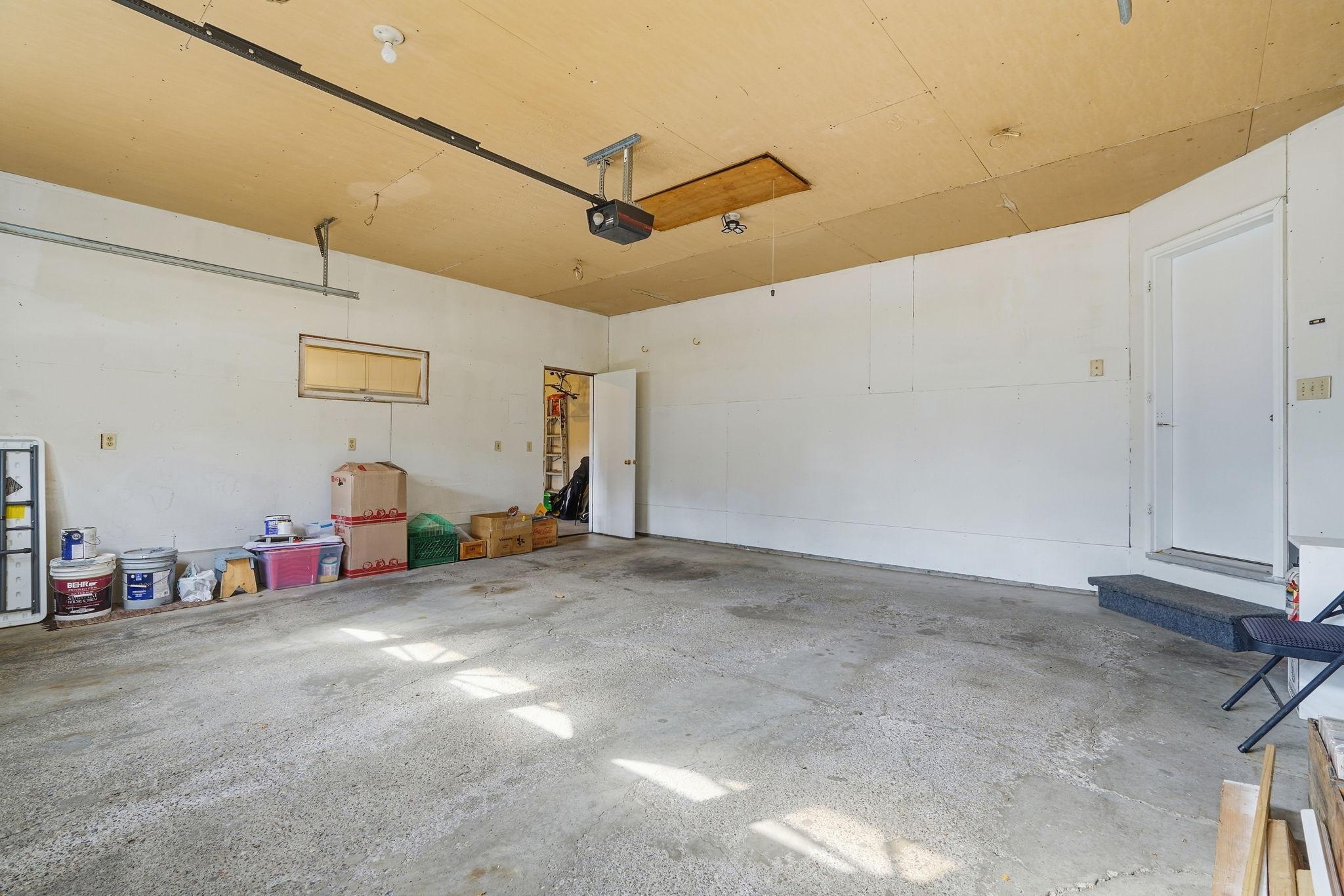 208 Heights Road NW