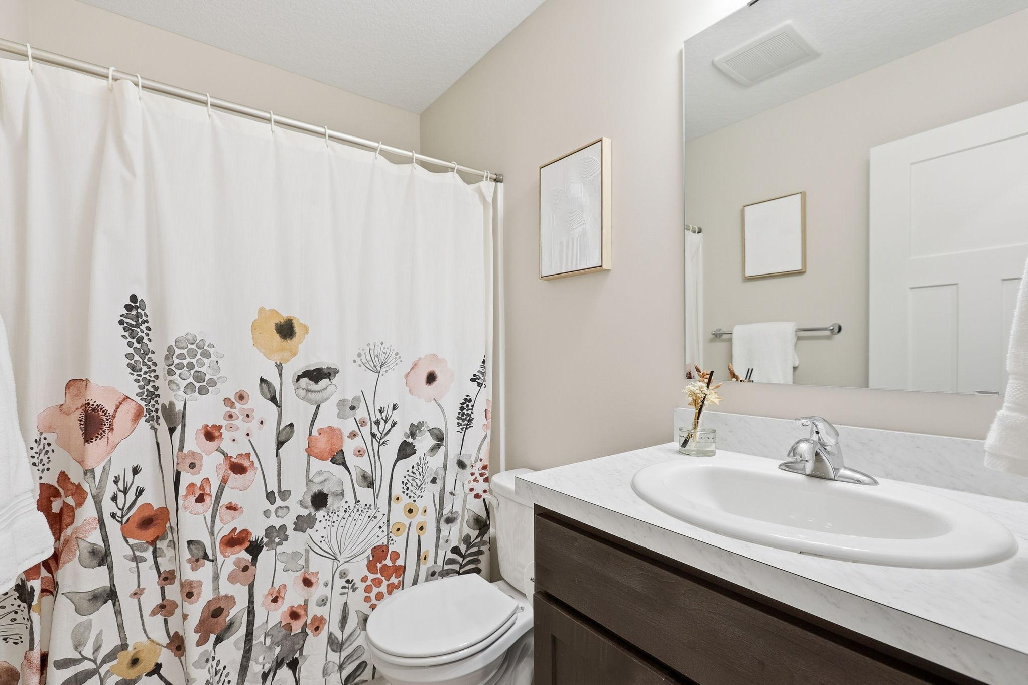 6055 Iris Lane