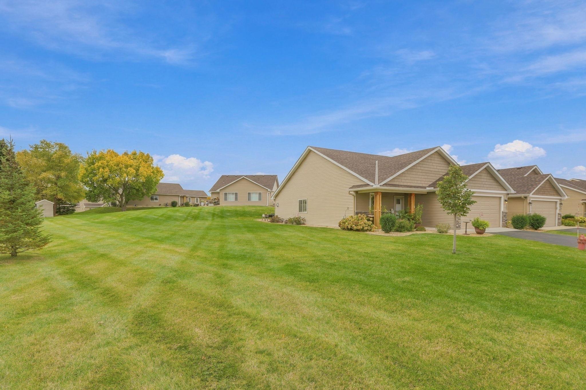 6055 Iris Lane