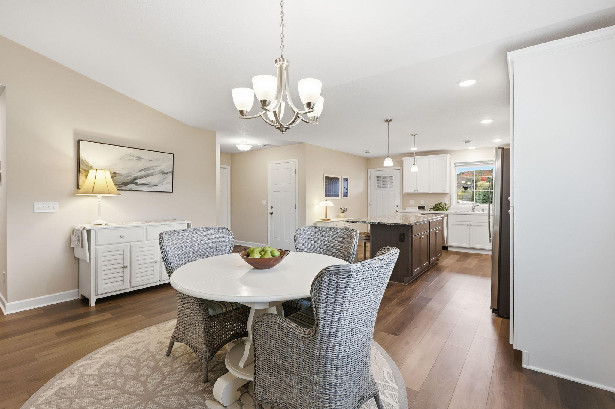 6055 Iris Lane