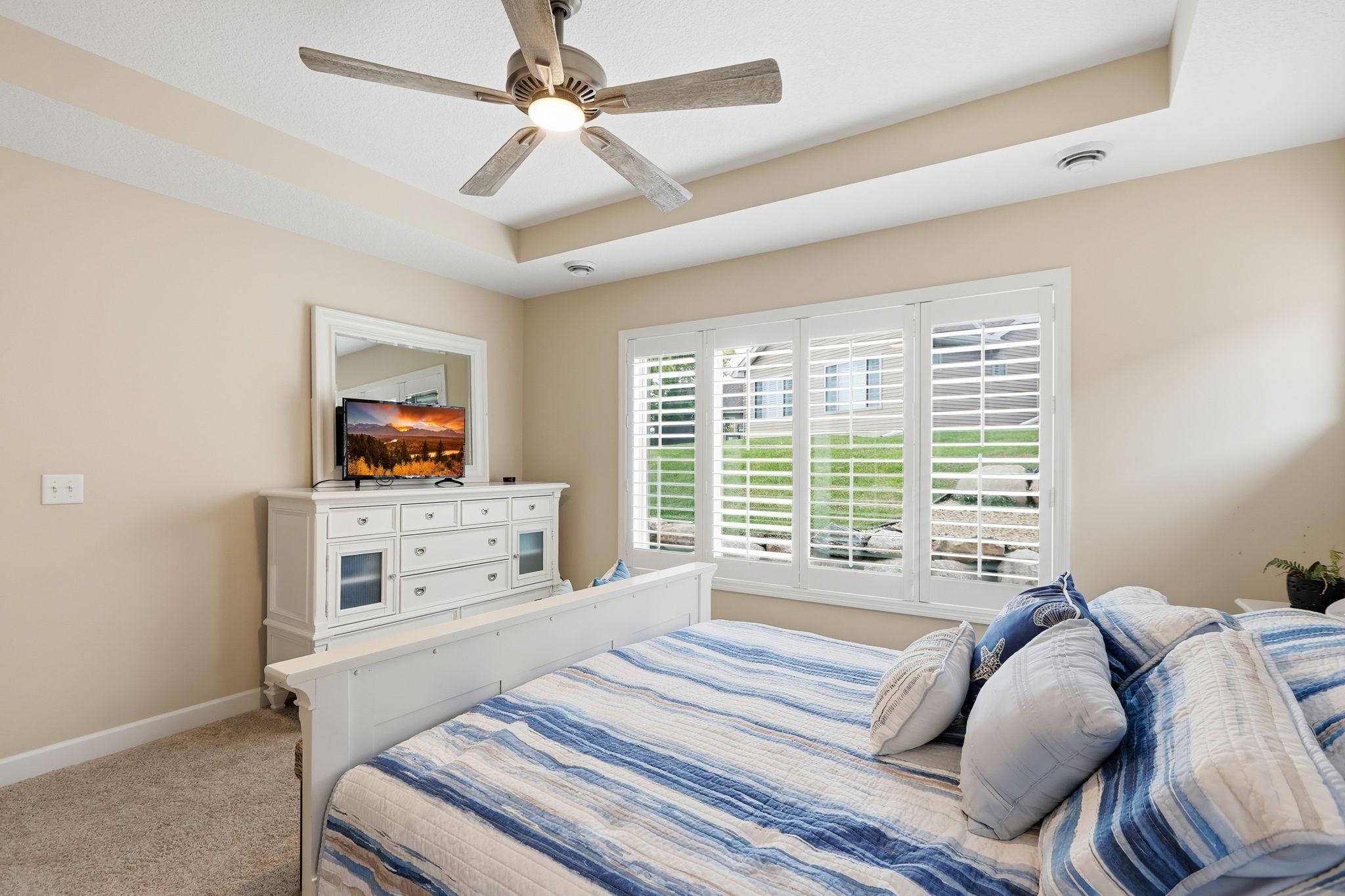 6055 Iris Lane