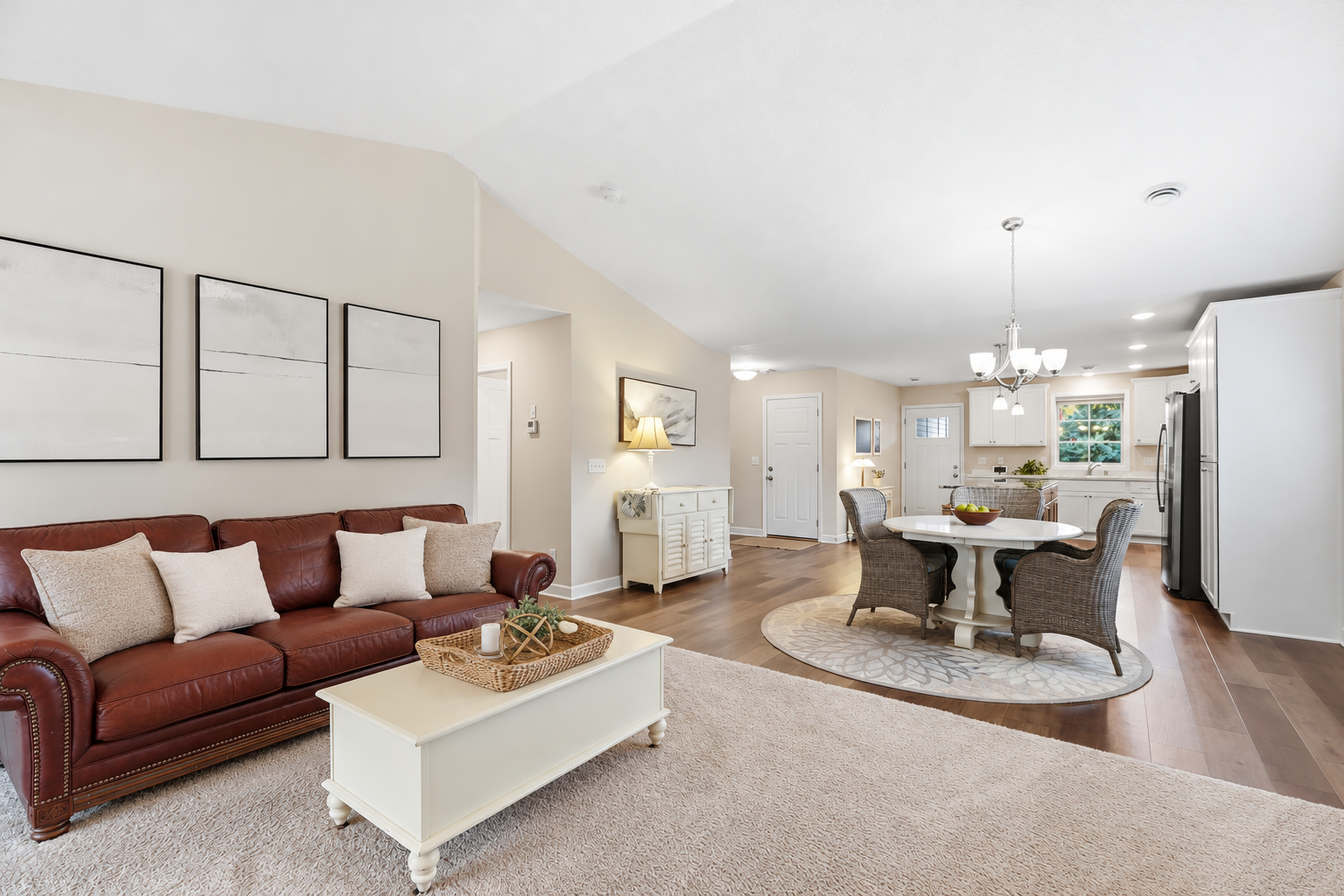 6055 Iris Lane