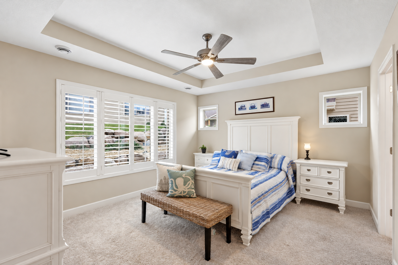 6055 Iris Lane