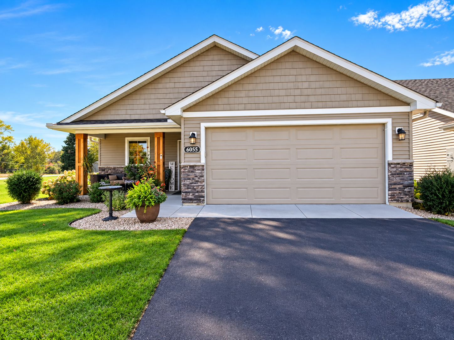 6055 Iris Lane