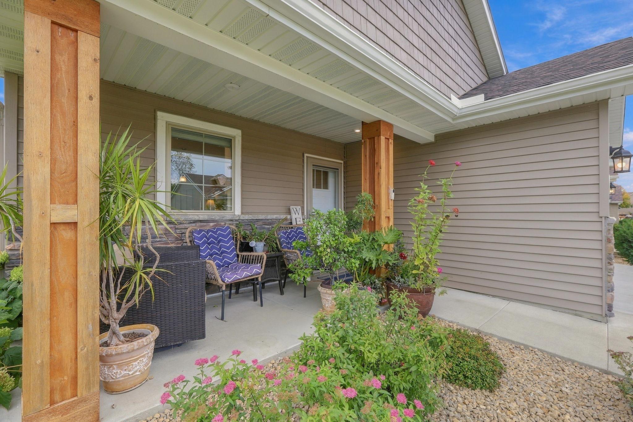 6055 Iris Lane