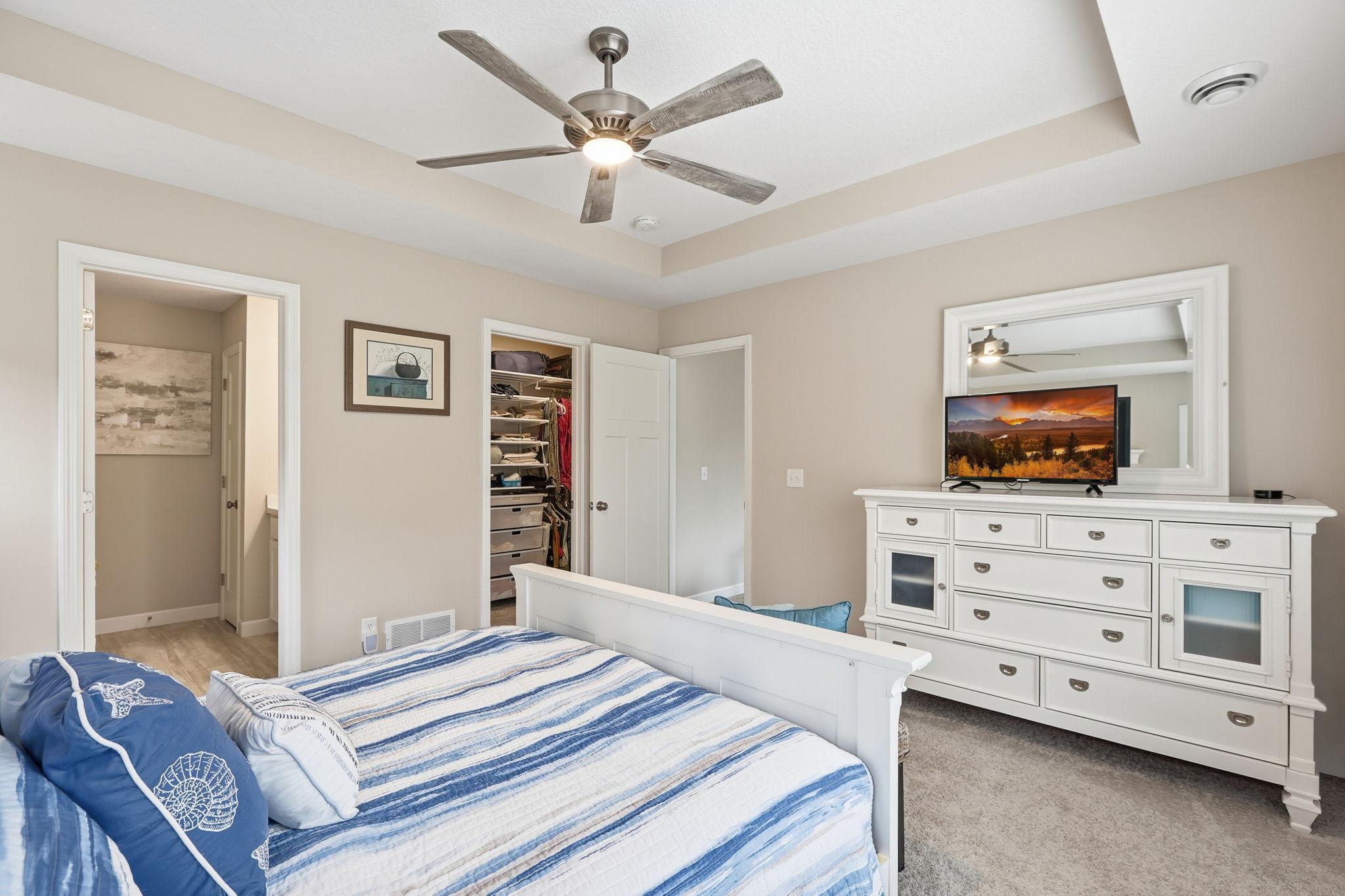 6055 Iris Lane