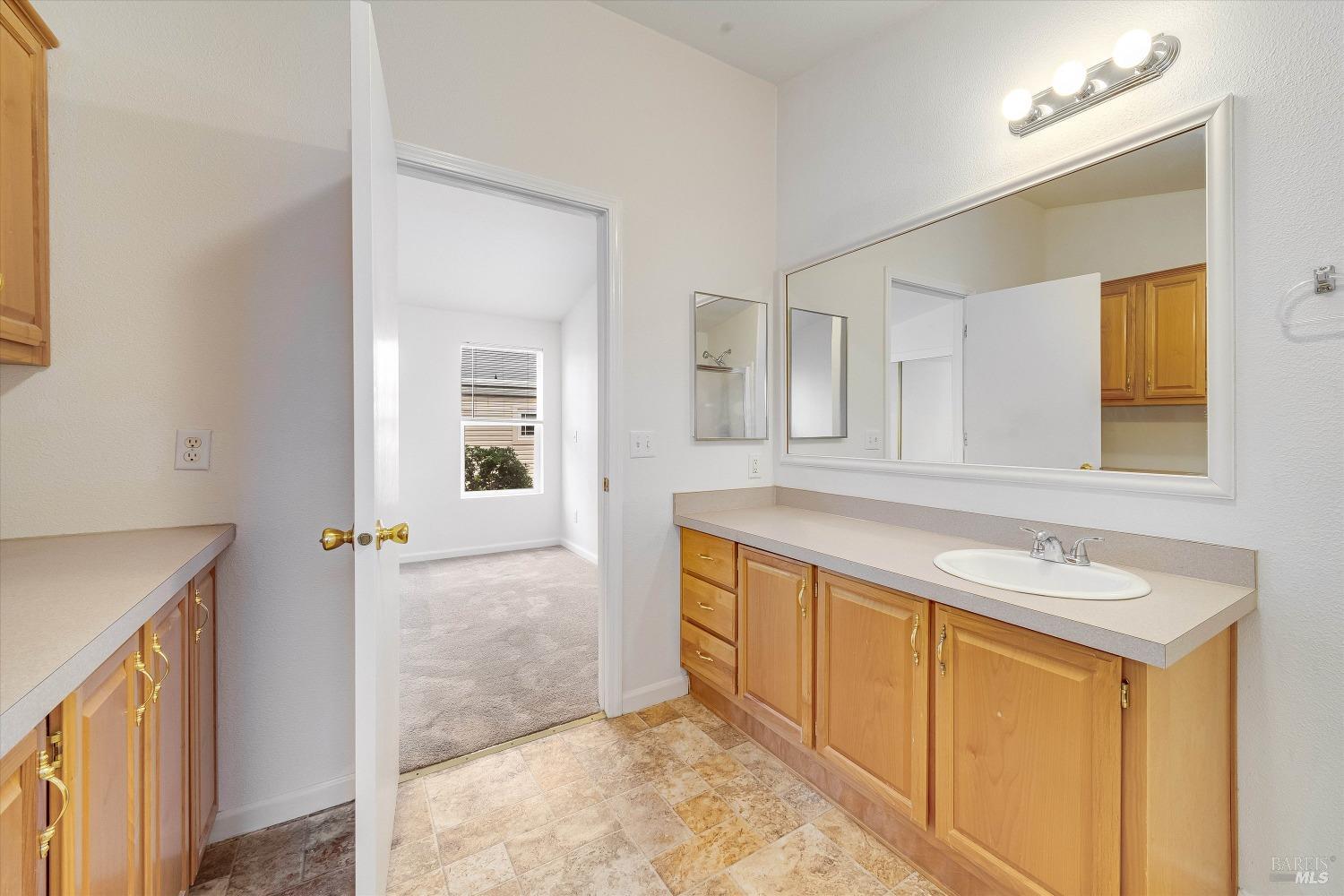 6468 Washington St #112