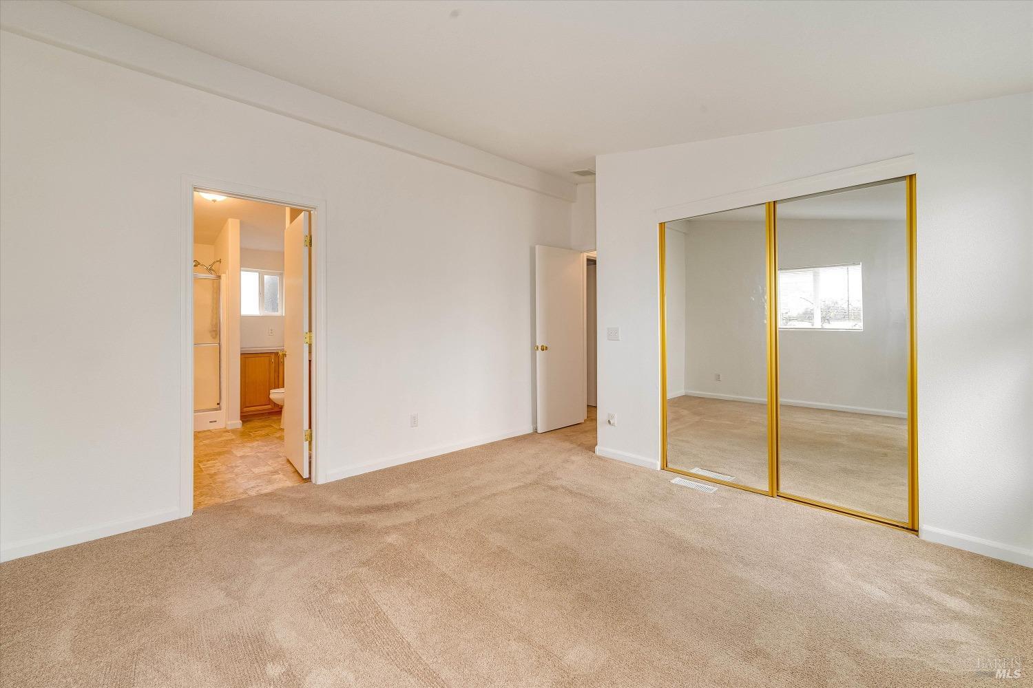 6468 Washington St #112