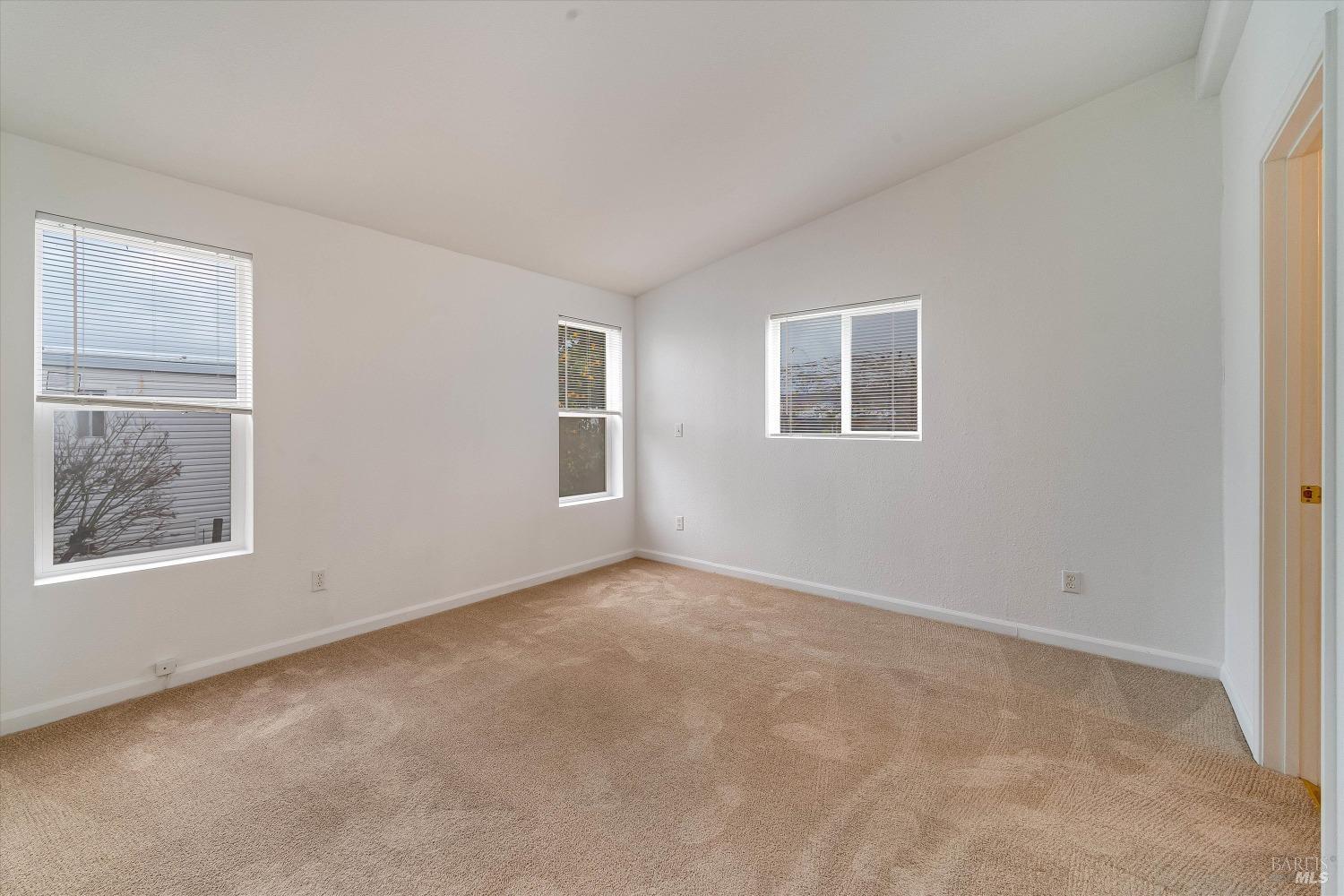 6468 Washington St #112