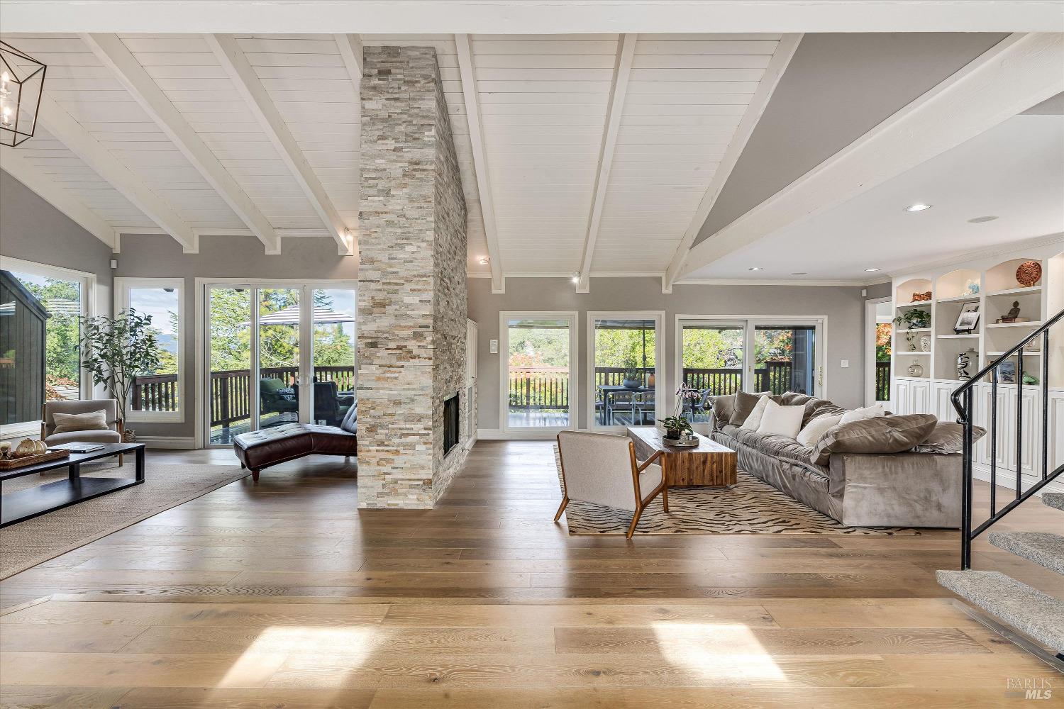 17 Saint Michael Cir