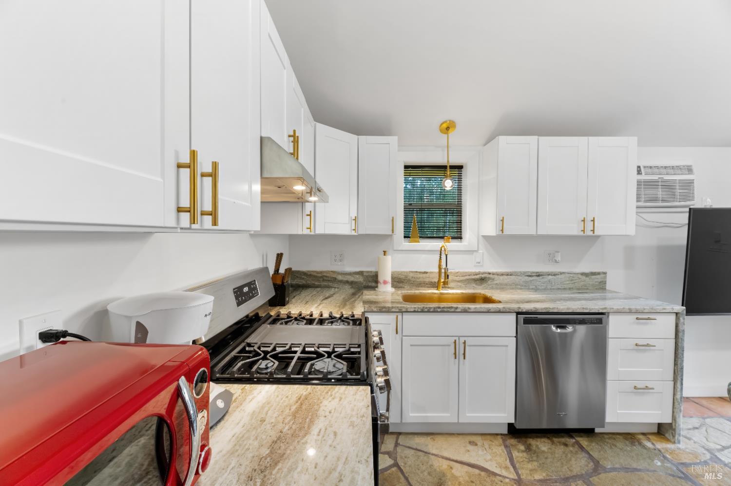 1435 2nd Street