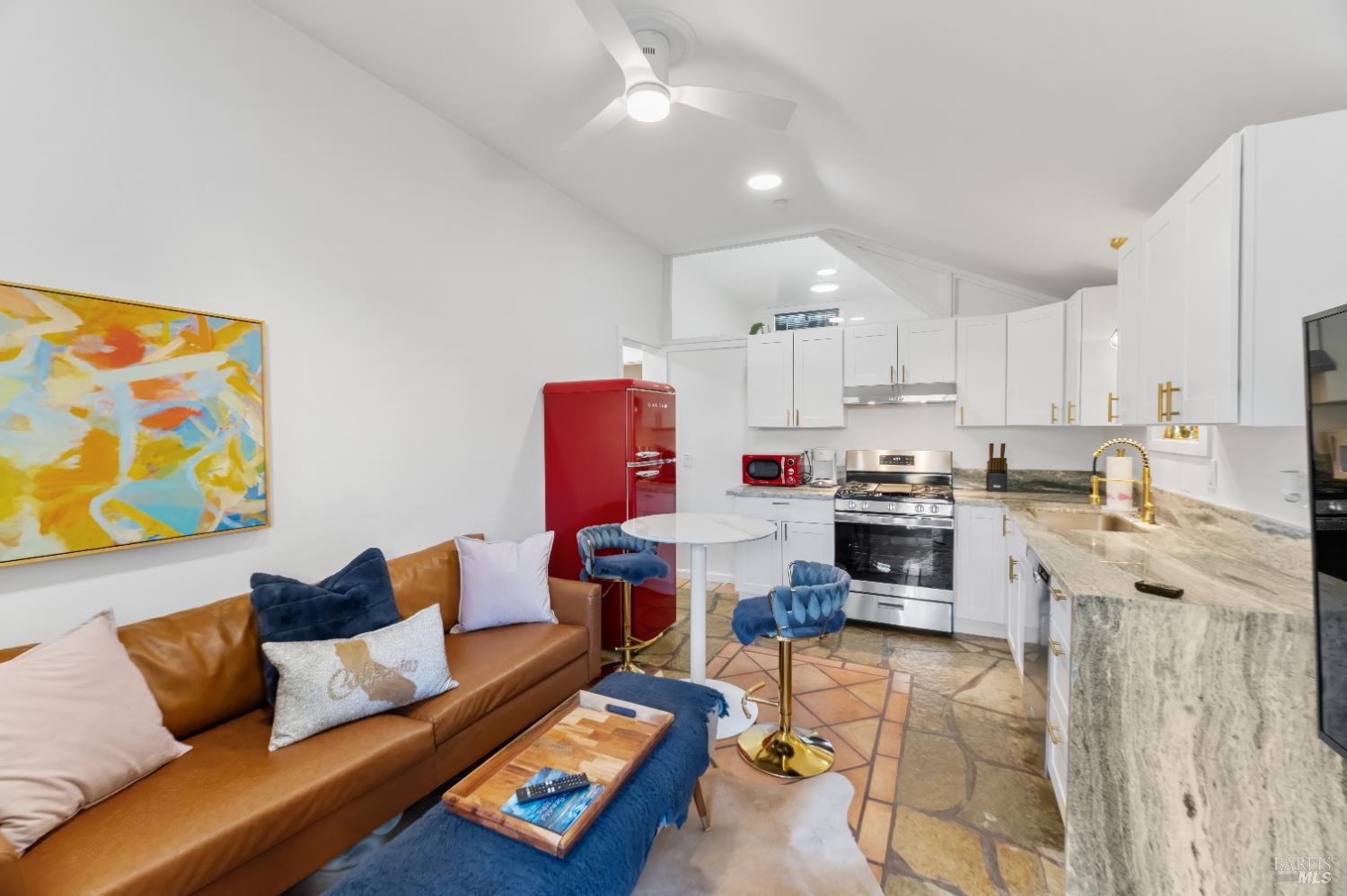 1435 2nd Street