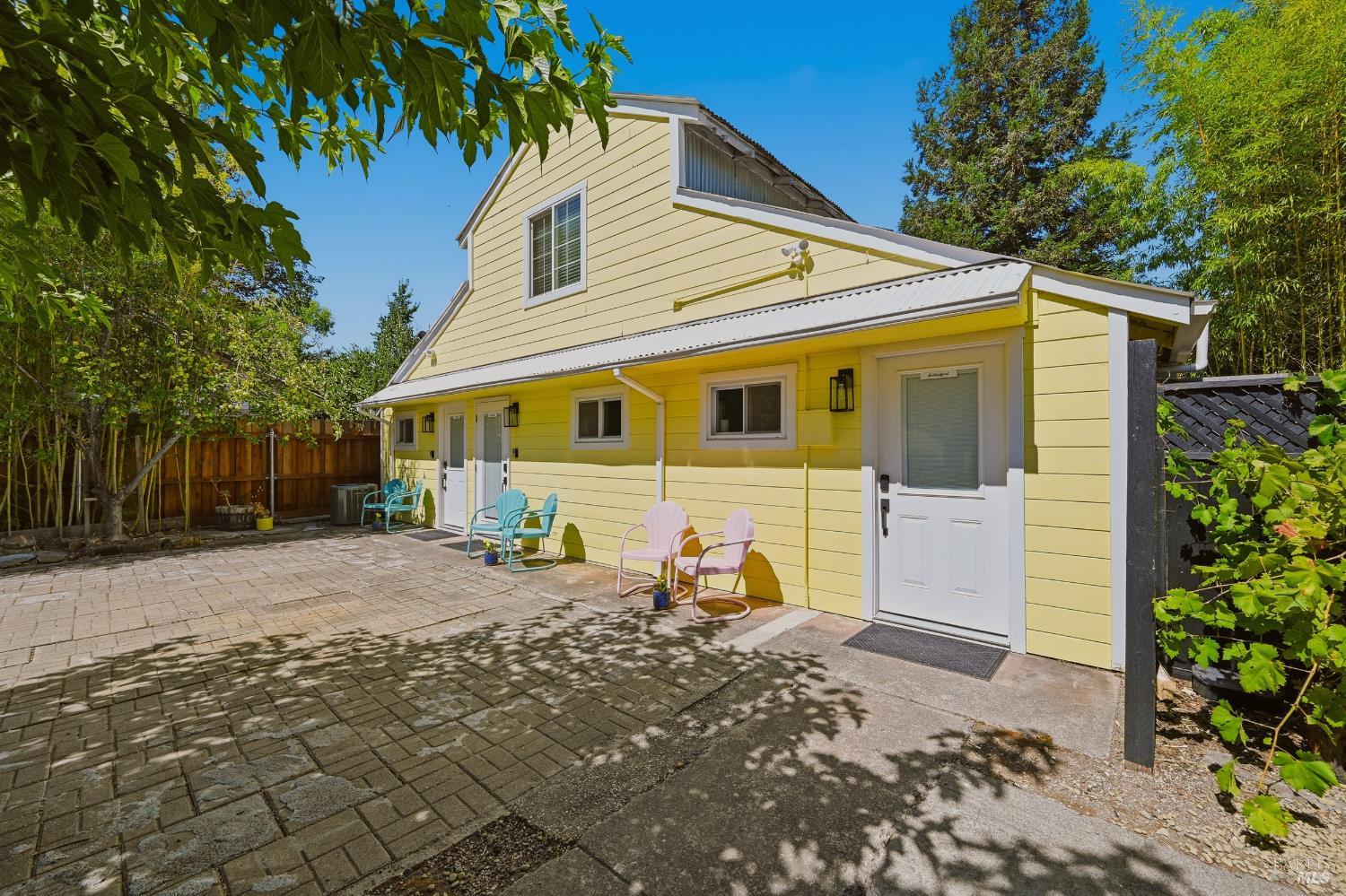 1435 2nd Street