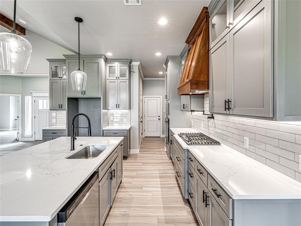 401 Braxton Way