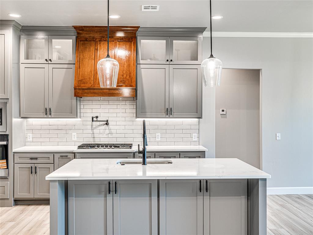 401 Braxton Way