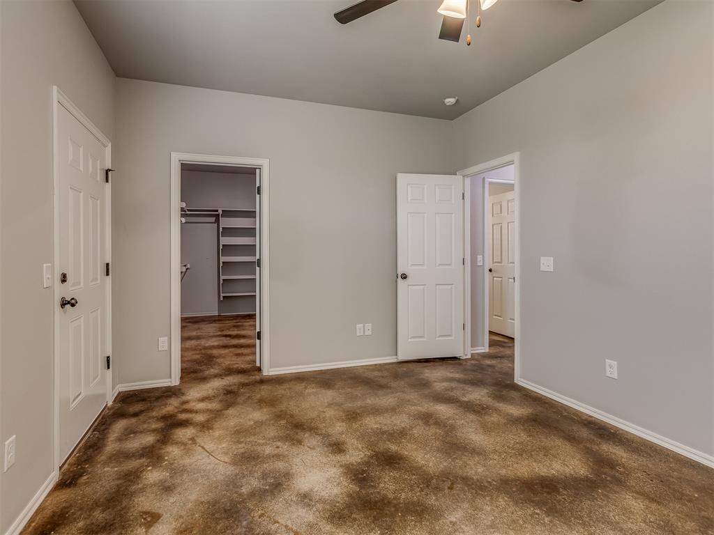 1909 Investors Avenue
