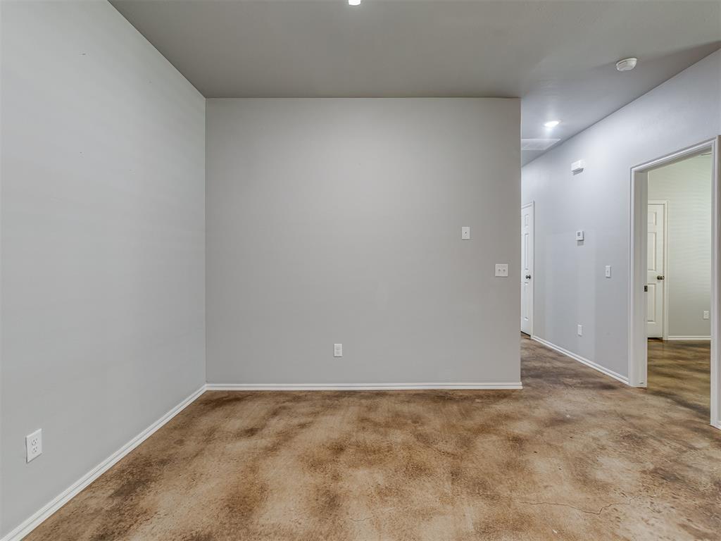 1909 Investors Avenue